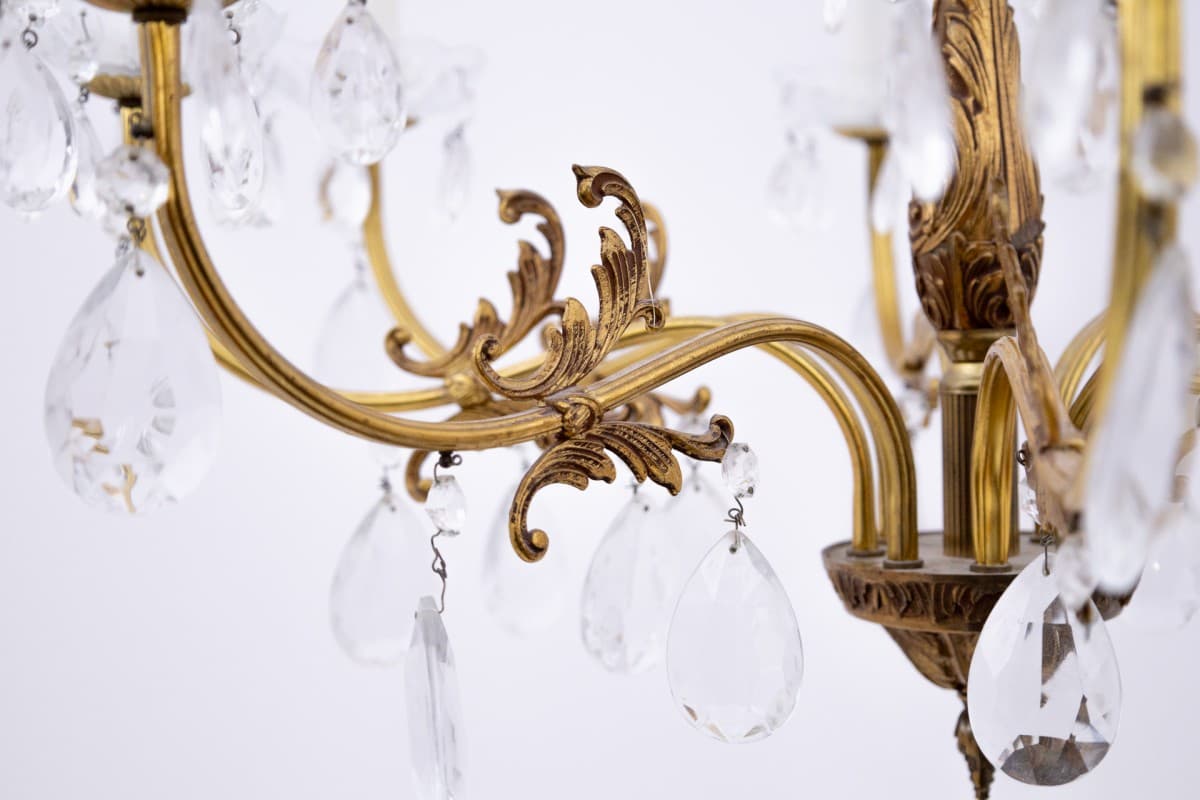 Złoty mosiężny żyrandol z kryształami, Europa Północna, lata 60. - 57840