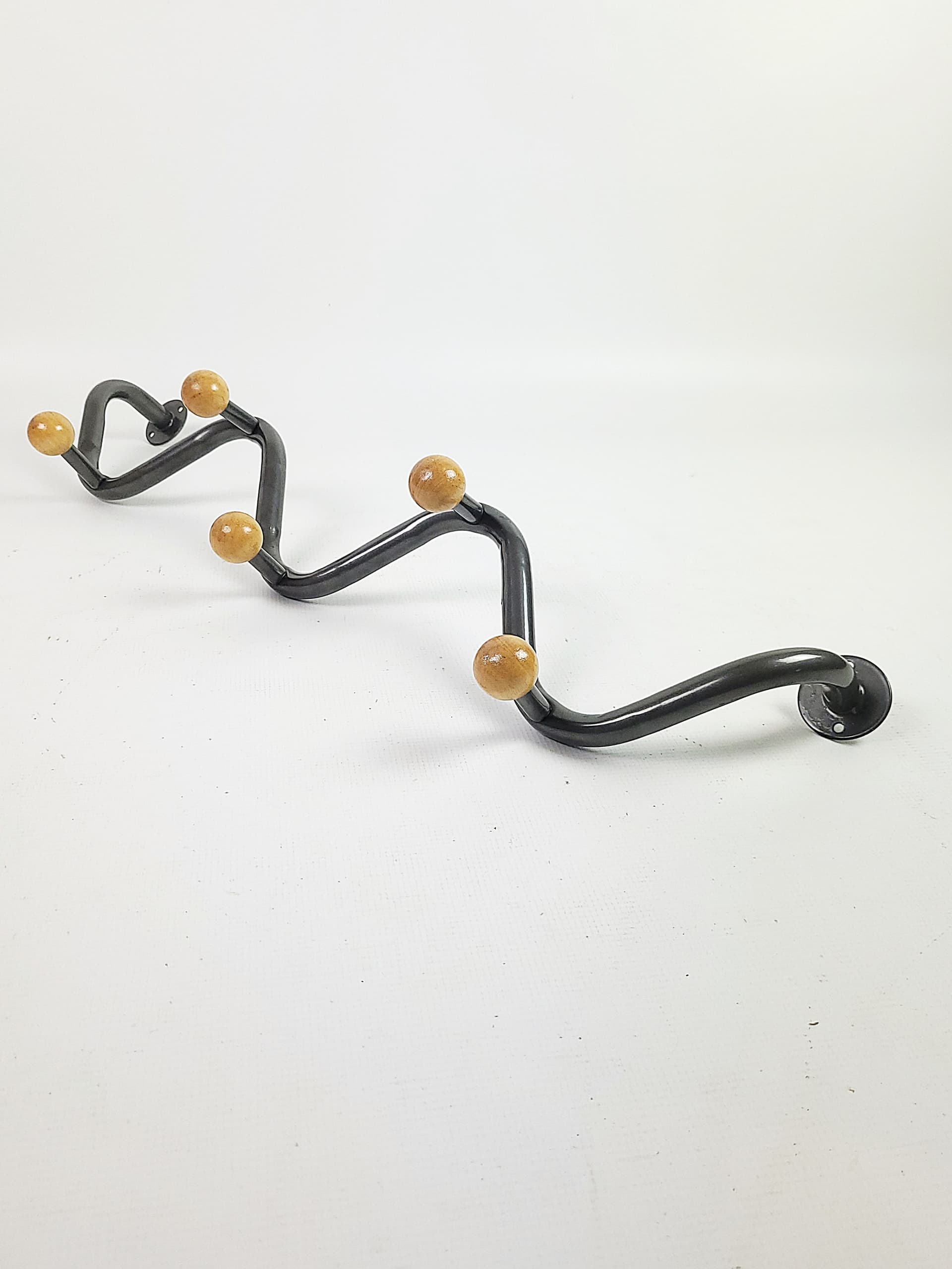 Wieszak ścienny z lat 90. - 96032