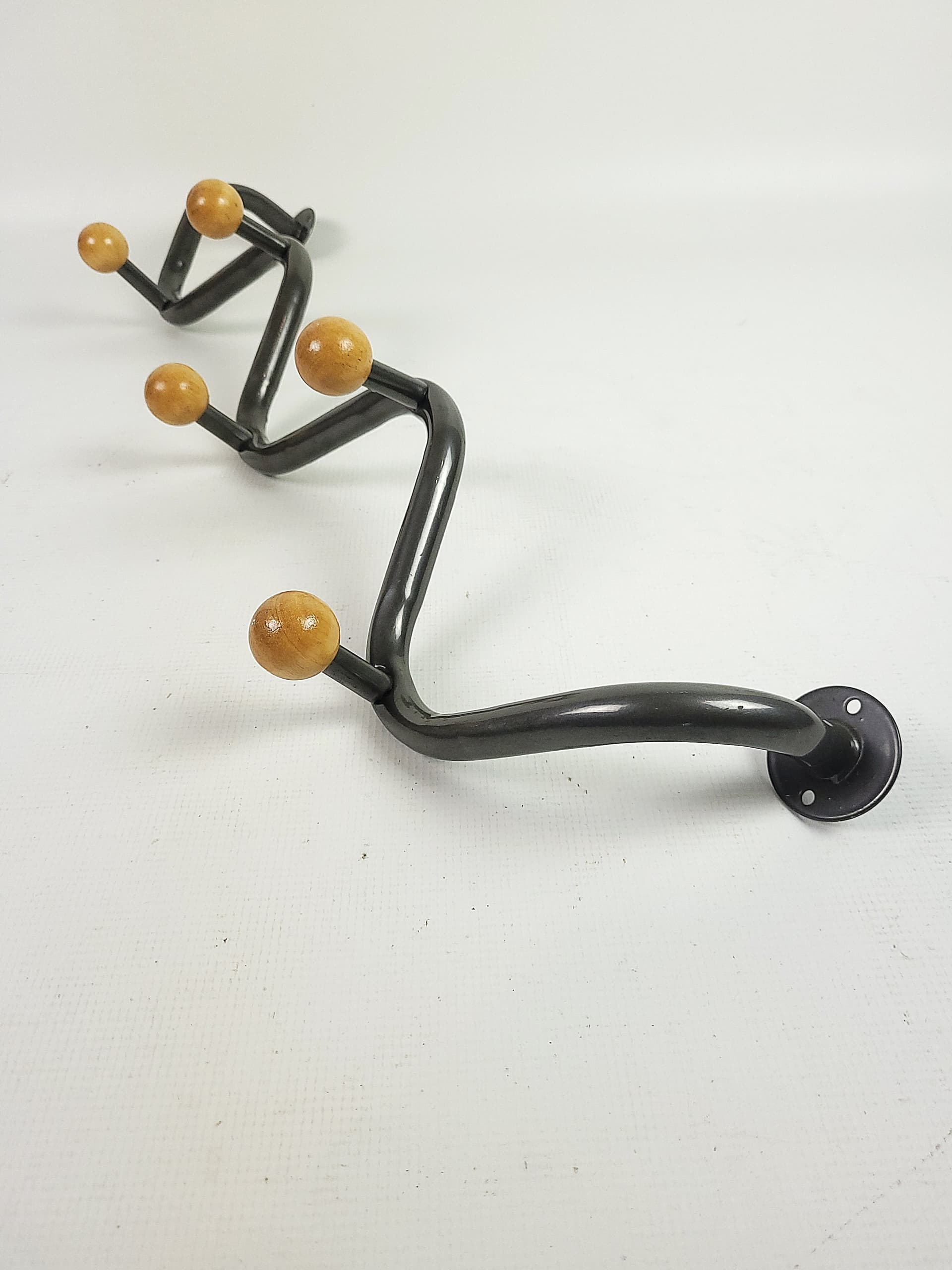 Wieszak ścienny z lat 90. - 96033