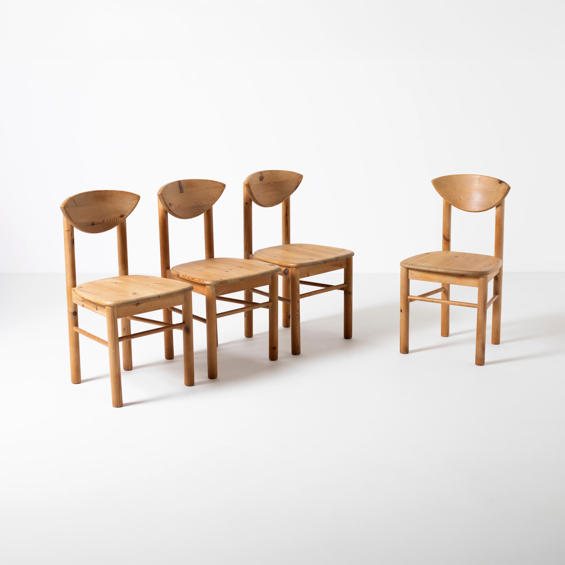 komplet czterech krzeseł jadalnianych, sosna jasnobrązowa, Dania, lata 70. - 96250