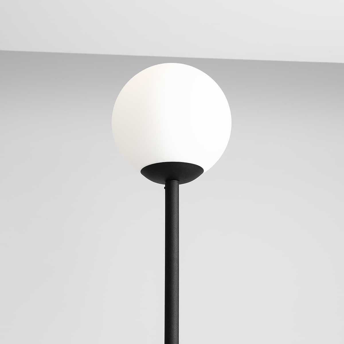 Lampa stojąca Pinne czarna, Artera - 103292