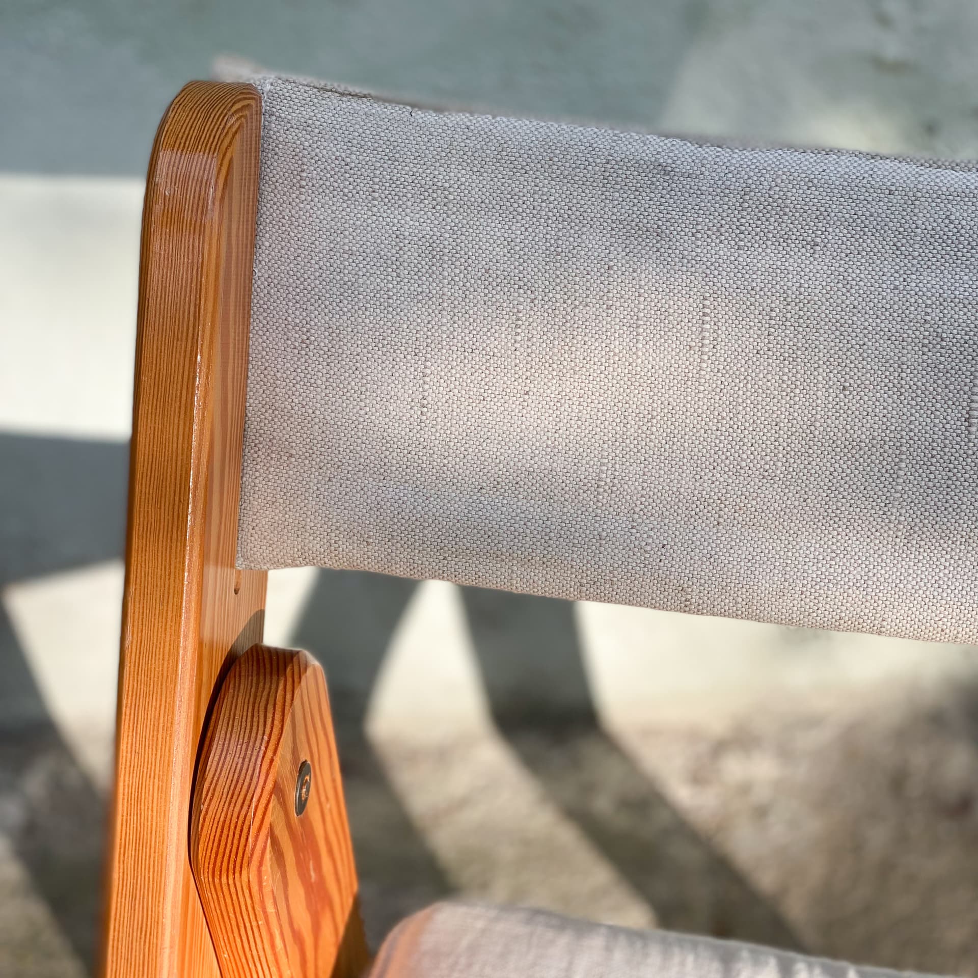 Pair of chairs Kon-Tiki, beige, pine, by G. Lundgren, Ikea, Sweden, 1980s. - 97036