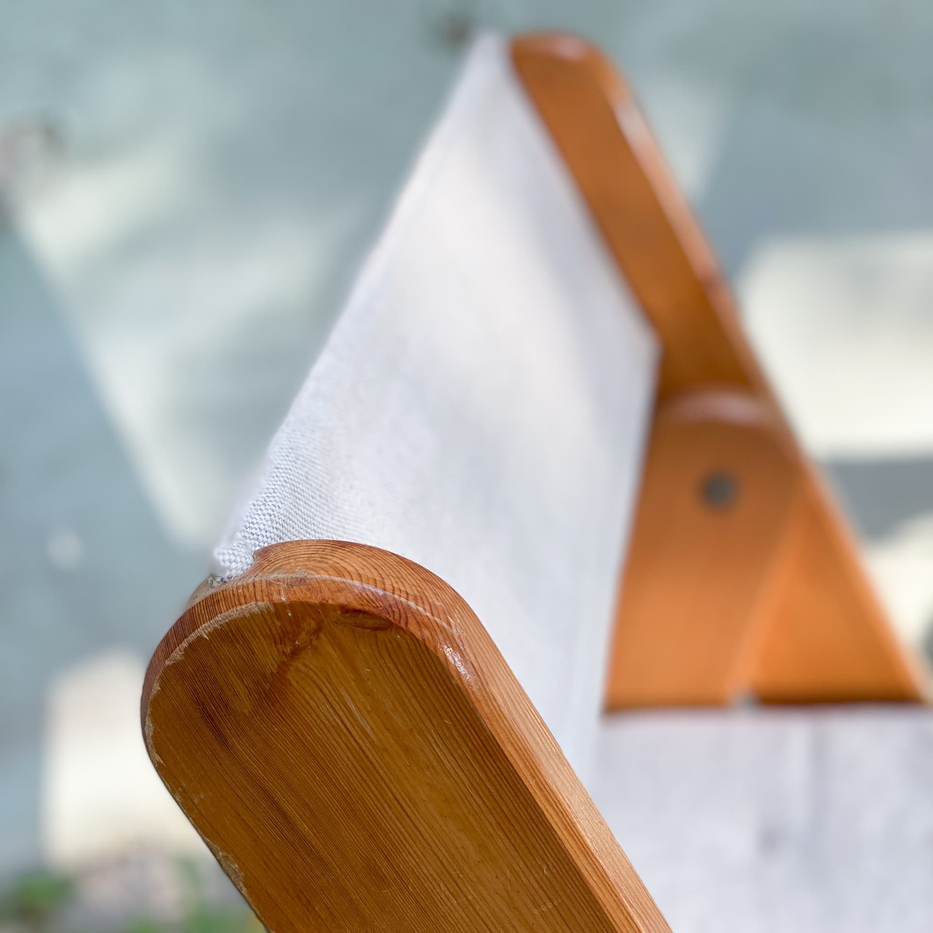 Pair of chairs Kon-Tiki, beige, pine, by G. Lundgren, Ikea, Sweden, 1980s. - 97034