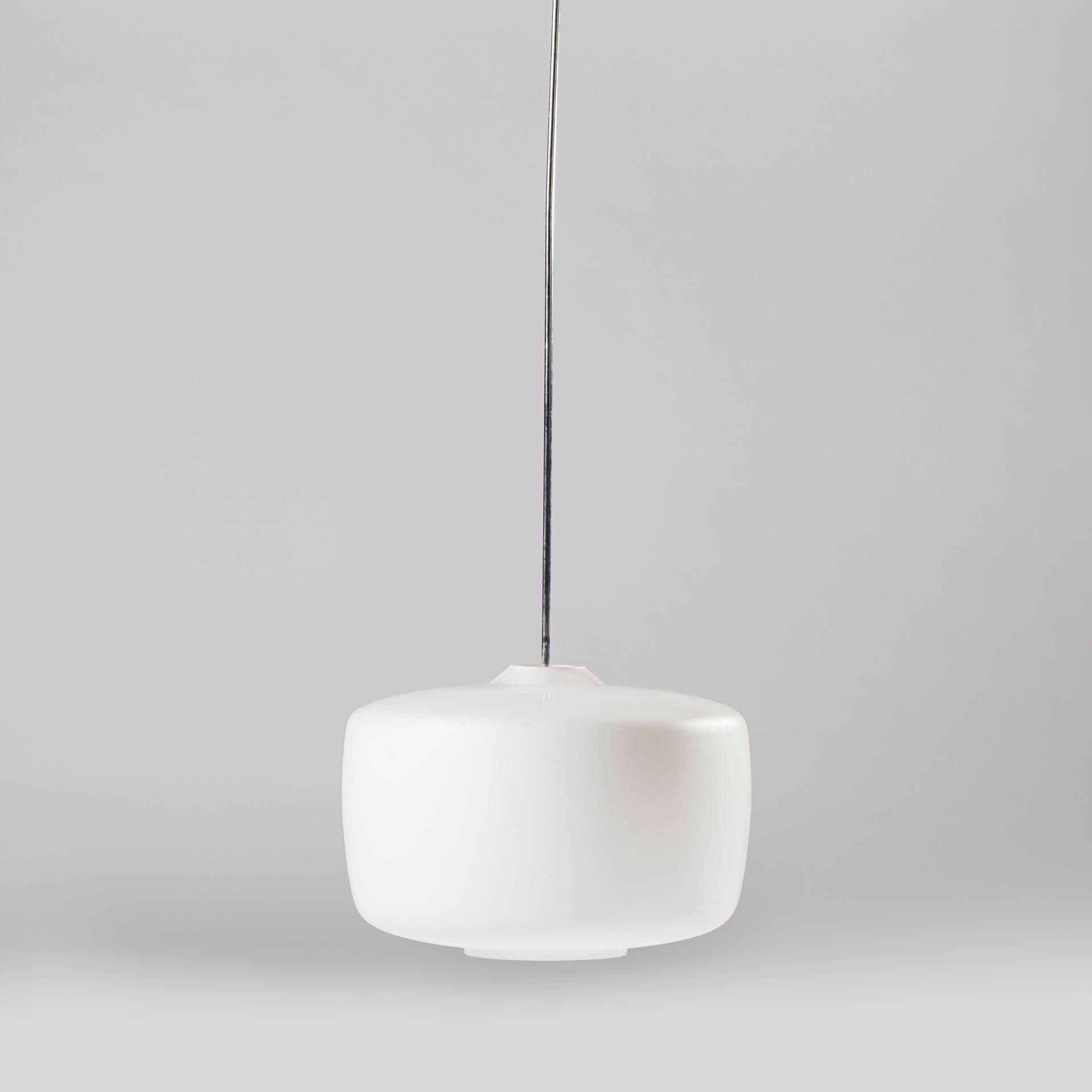 Lampa wisząca, biała, szkło, proj. K. Wolf, Czechosłowacja, lata 60. - 97303