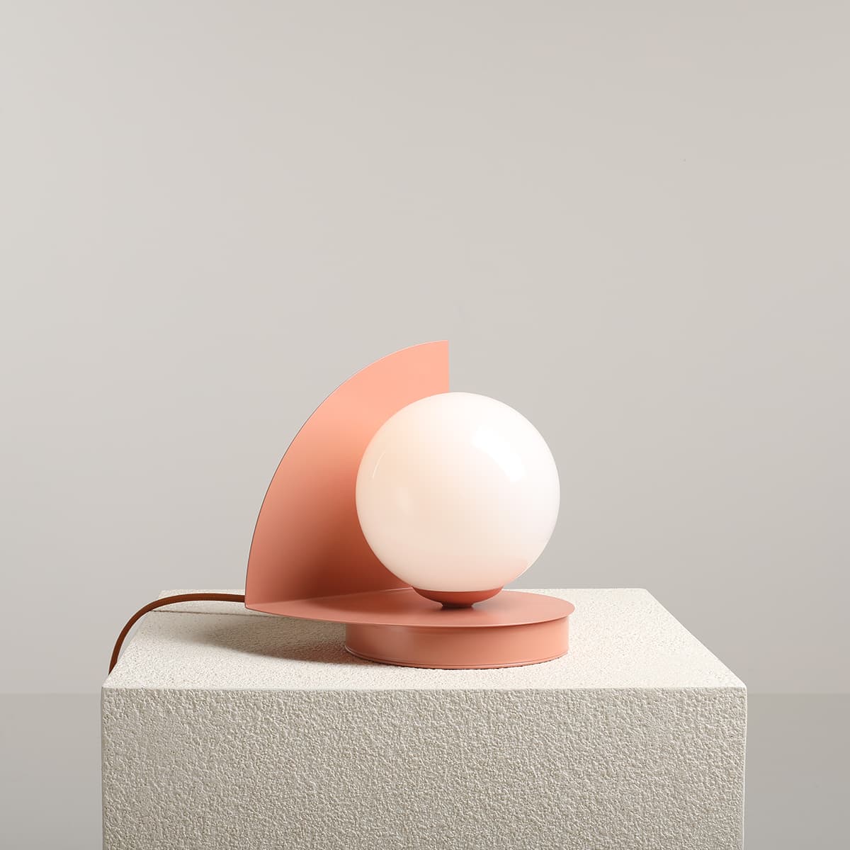 Lampka biurkowa Loop różowa, Artera - 102796