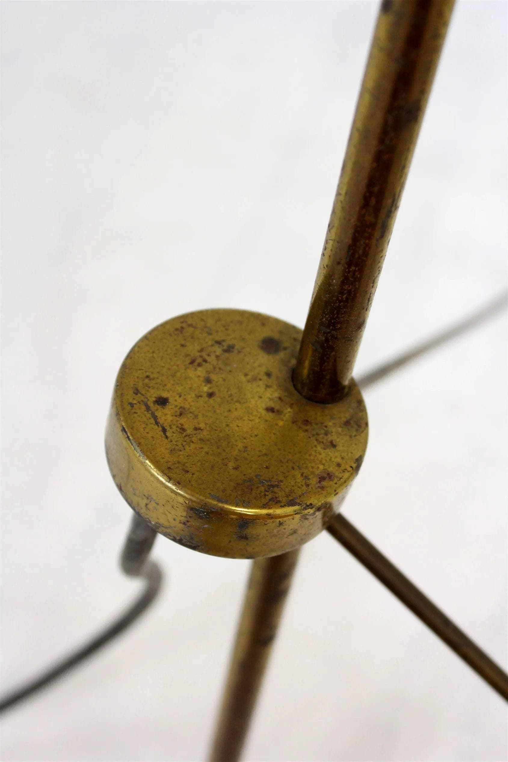 Lampa podłogowa Żyrafa, metal beżowy, proj. J. Hurka, Napako, Czechosłowacja, lata 60. - 98136