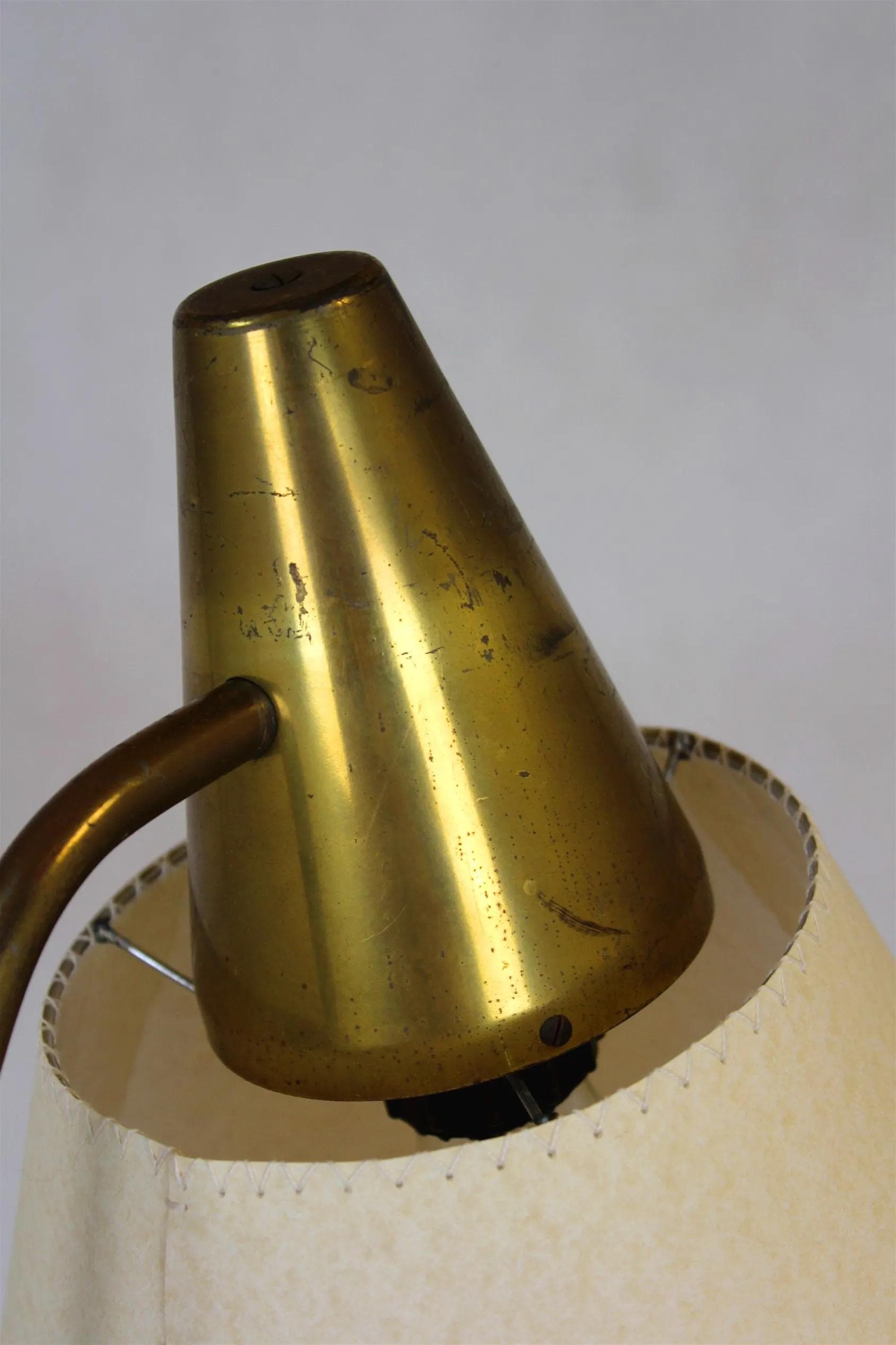 Lampa podłogowa Żyrafa, metal beżowy, proj. J. Hurka, Napako, Czechosłowacja, lata 60. - 98137