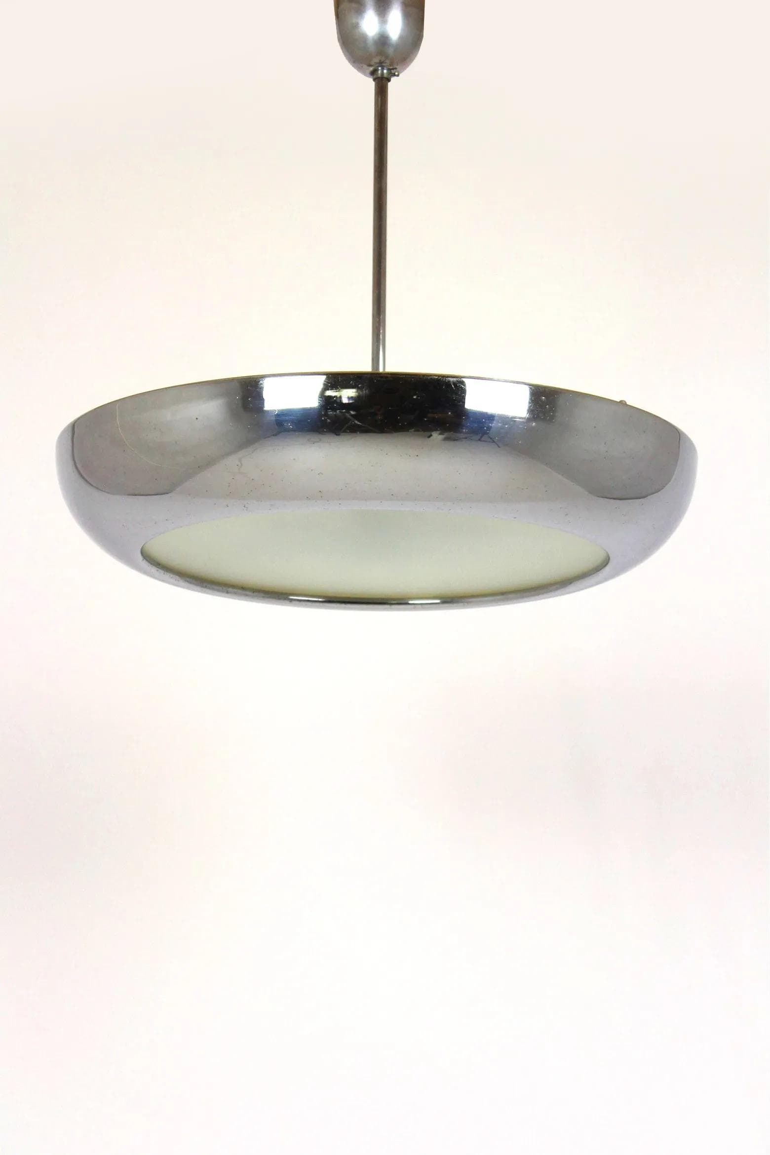 Lampa wisząca UFO, Bauhaus, chrom, szkło, proj. J. Hurka, Napako, Czechy, lata 30. - 98250