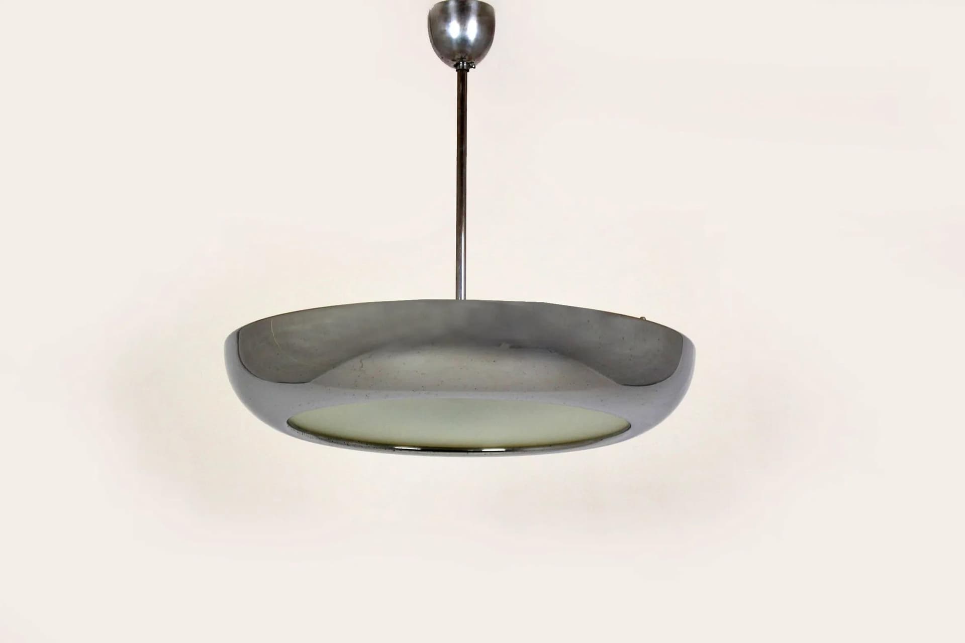 Lampa wisząca UFO, Bauhaus, chrom, szkło, proj. J. Hurka, Napako, Czechy, lata 30. - 98249