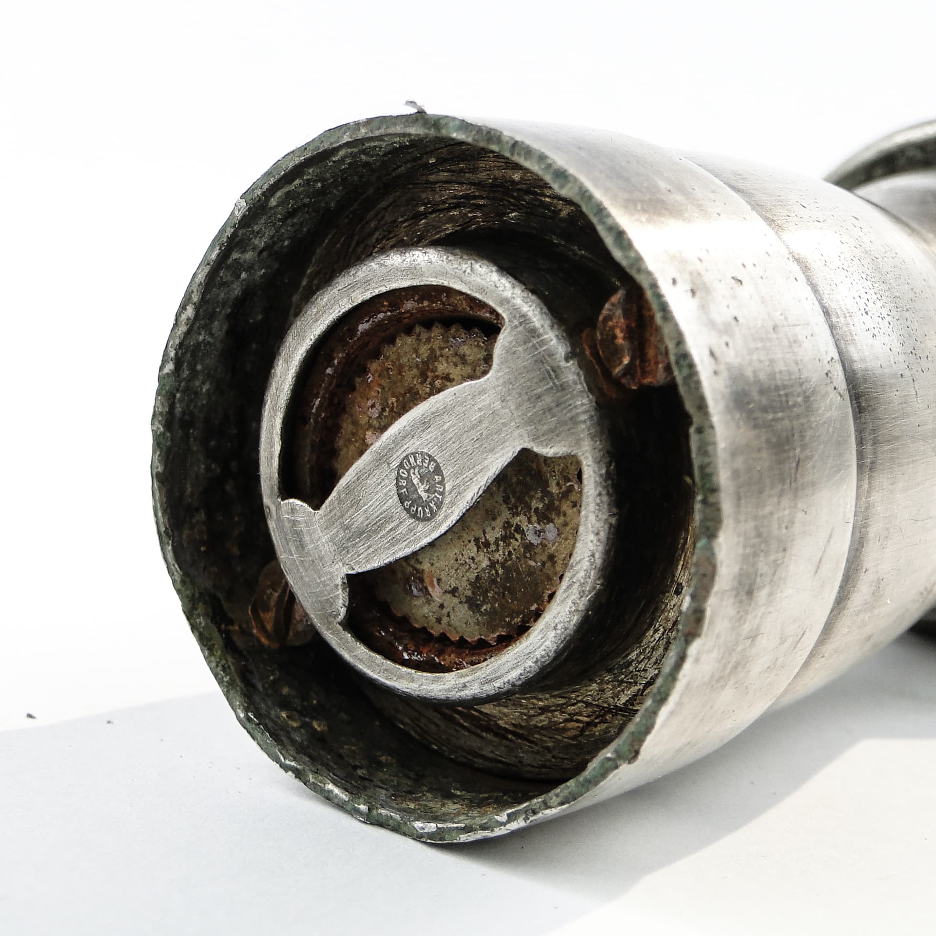 Młynek do pieprzu, modernizm, mosiądz srebrzony, Niemcy, lata 30. - 98288