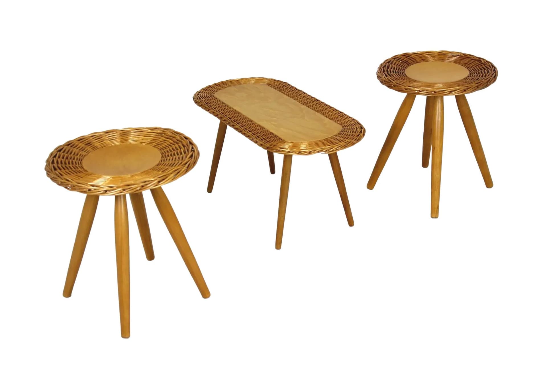 Zestaw stolików, drewno jasnobrązowe, rattan, proj. J. Kalous, Úluv, Czechosłowacja, lata 60.