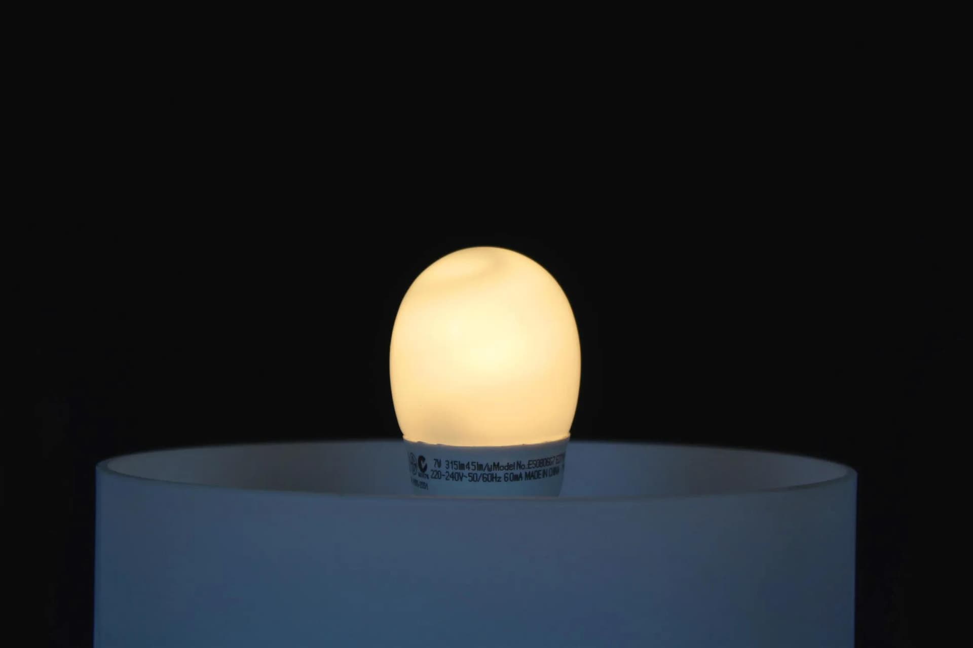 Table lamp Mid-Century Modern, white glass, Czech Republic, 1970s. - 98485