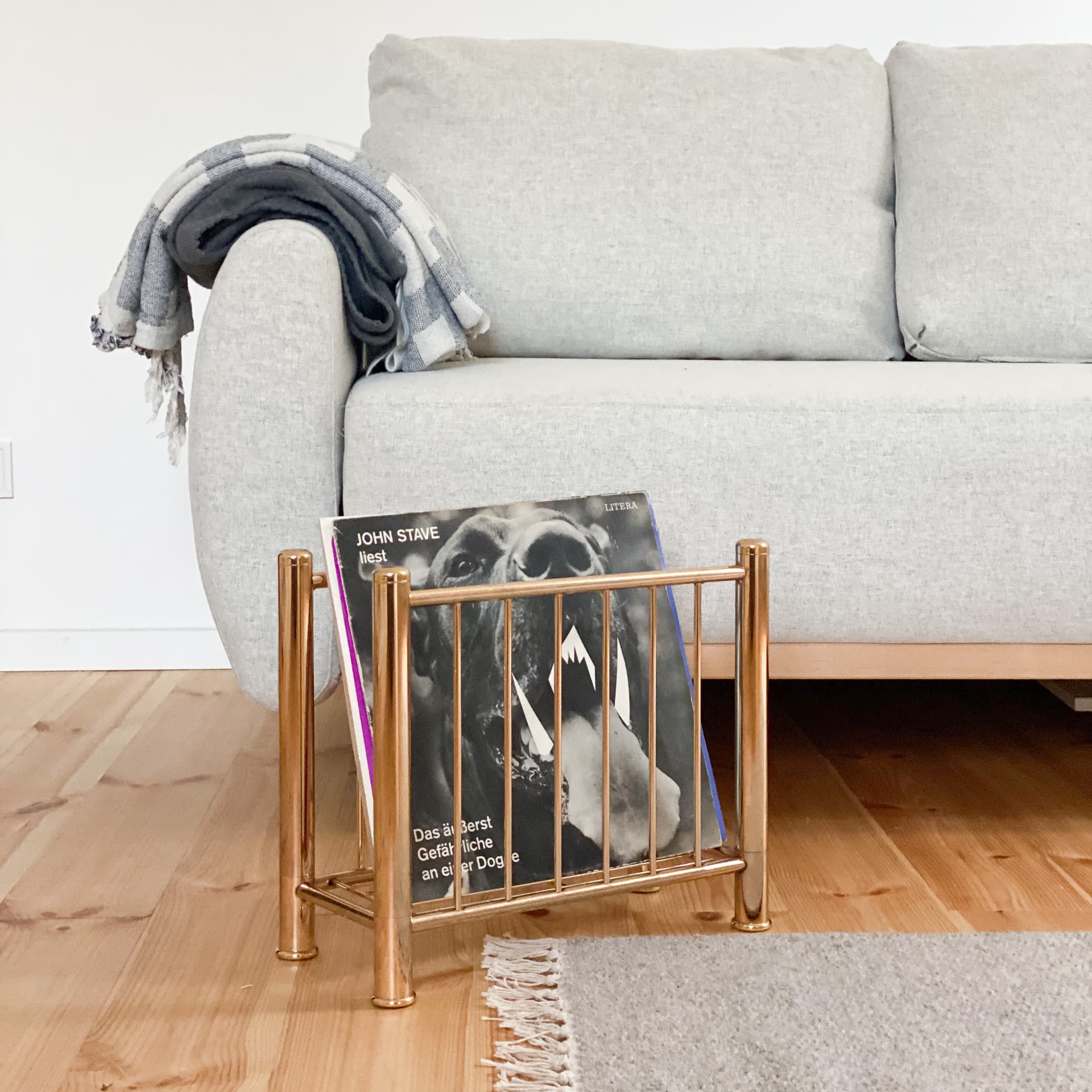 Magazine Rack Art Deco, golden brass, Germany, 1970s. - 98877