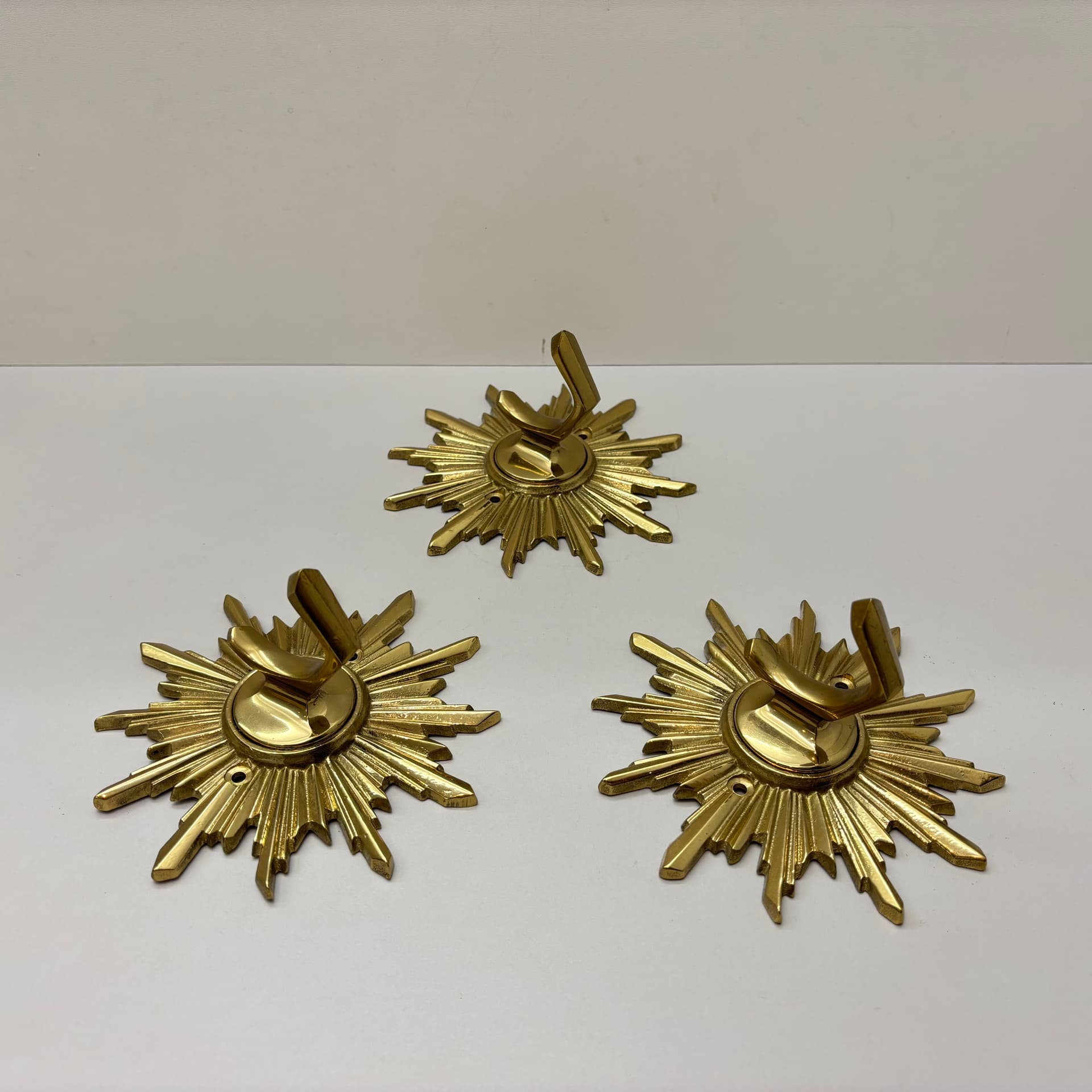 Zestaw trzech wieszaków Art Deco, mosiądz złoty, Niemcy, lata 60. - 98887