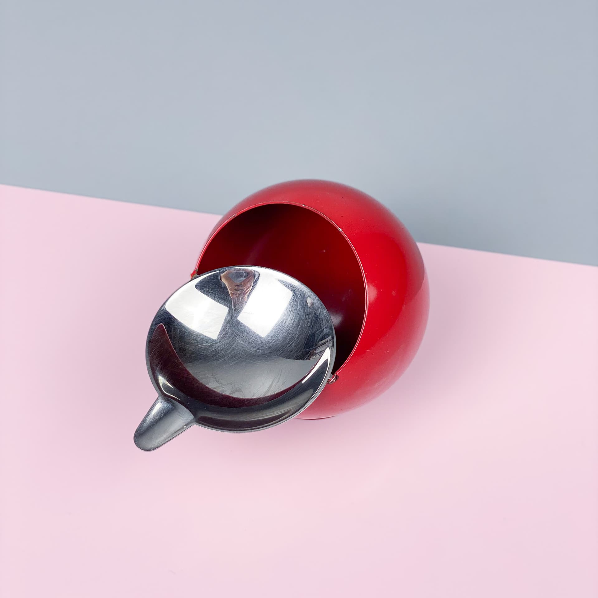 Popielniczka Smoky, space age, czerwony, metal, Quist, Niemcy, lata 70. - 98957