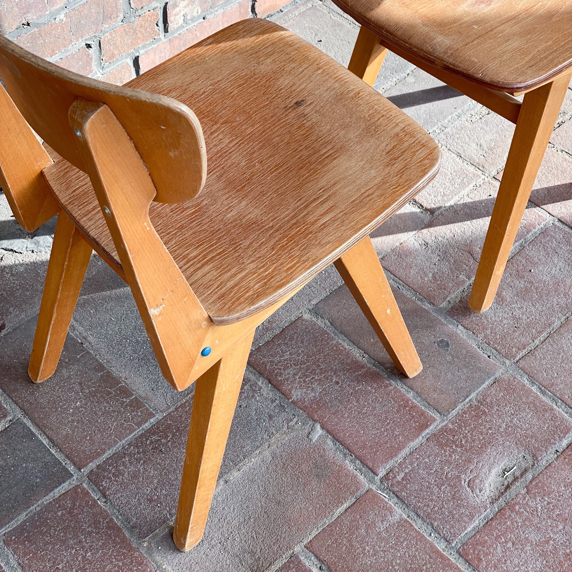 Pair of school chairs, light brown, plywood, Germany, 1960s. - 98987