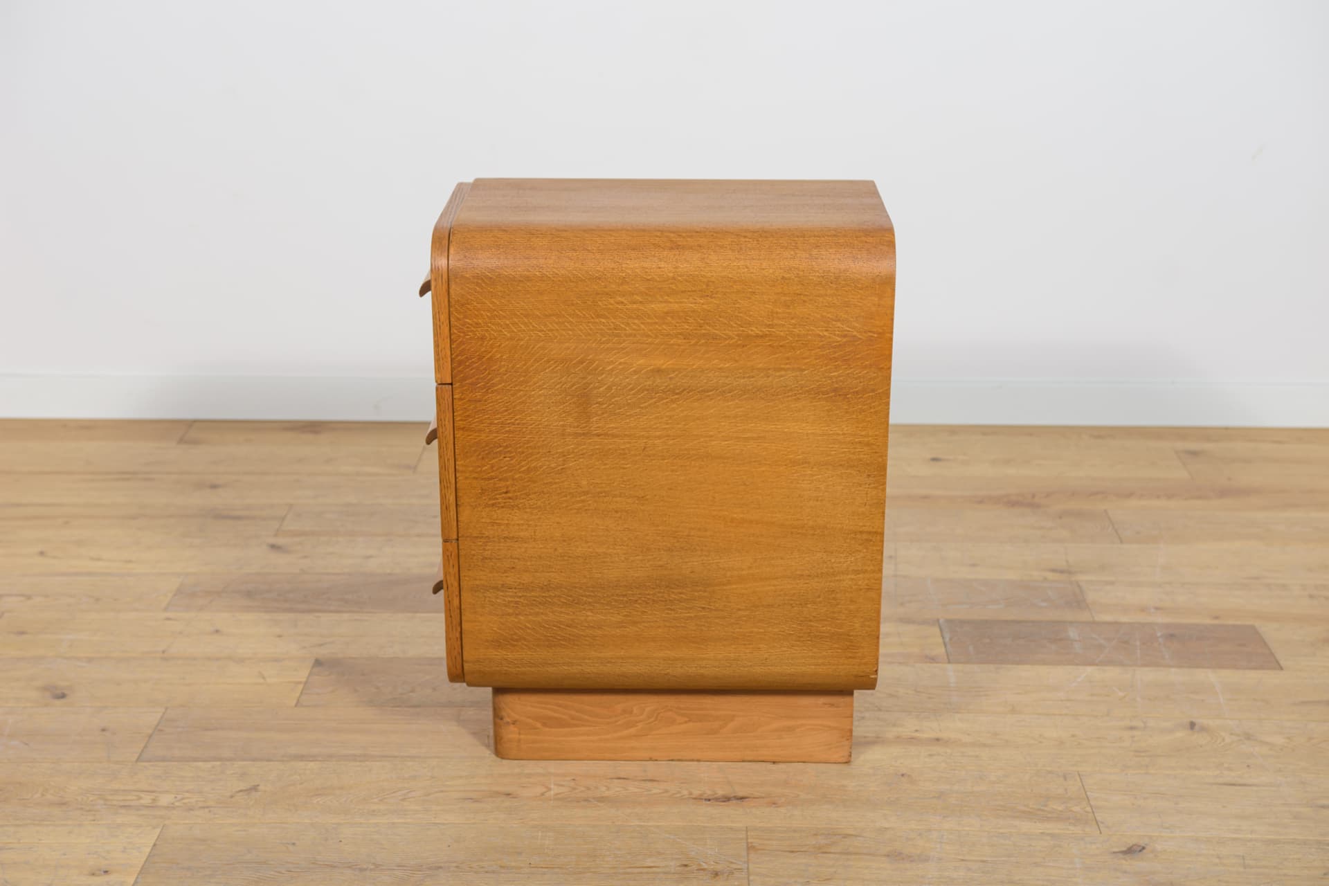 Para szafek nocnych Art Deco, Former, Czechosłowacja, lata 50. - 98995