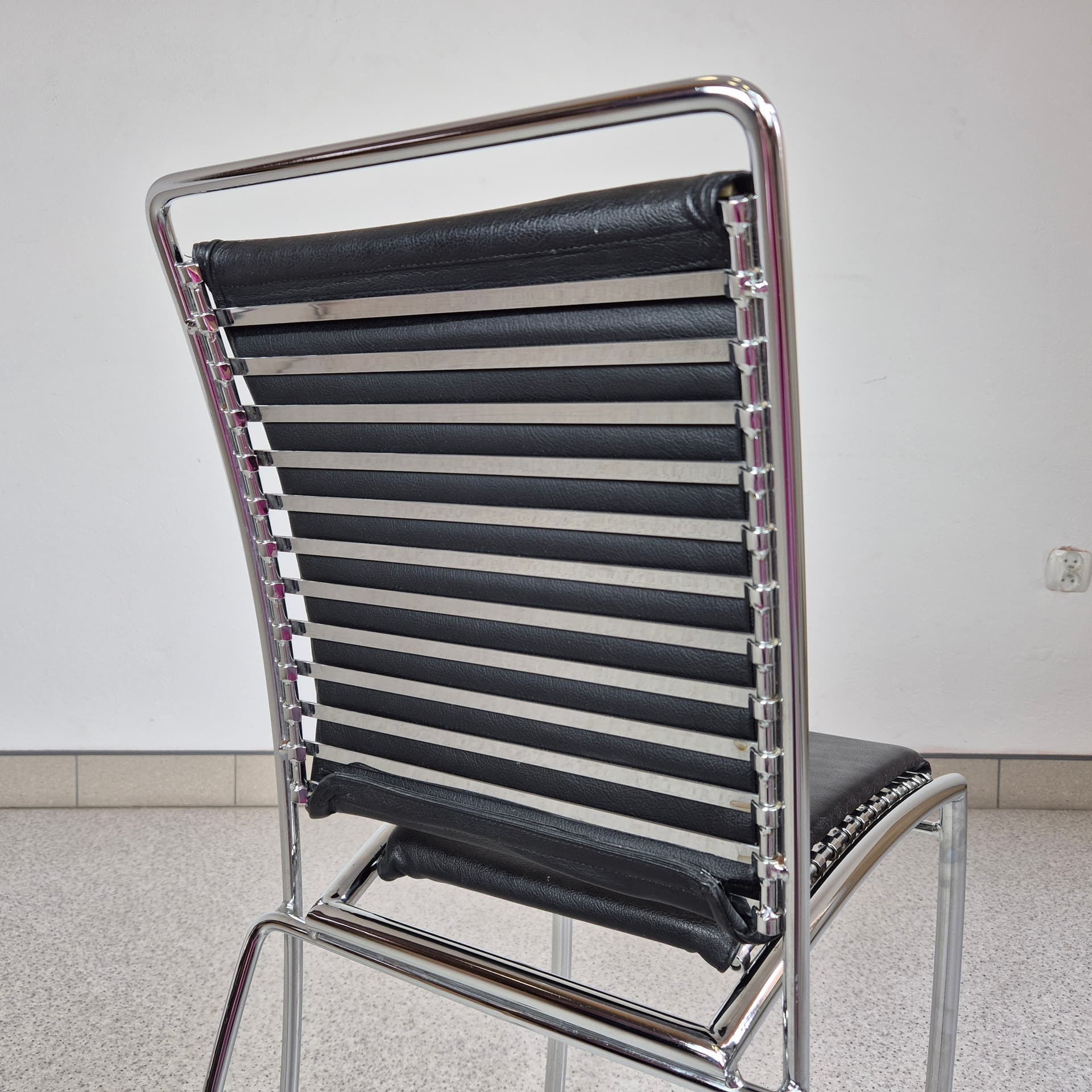 Stalowe krzesło firmy Meyer ze skórzaną tapicerką, Niemcy lata 60 - 99058