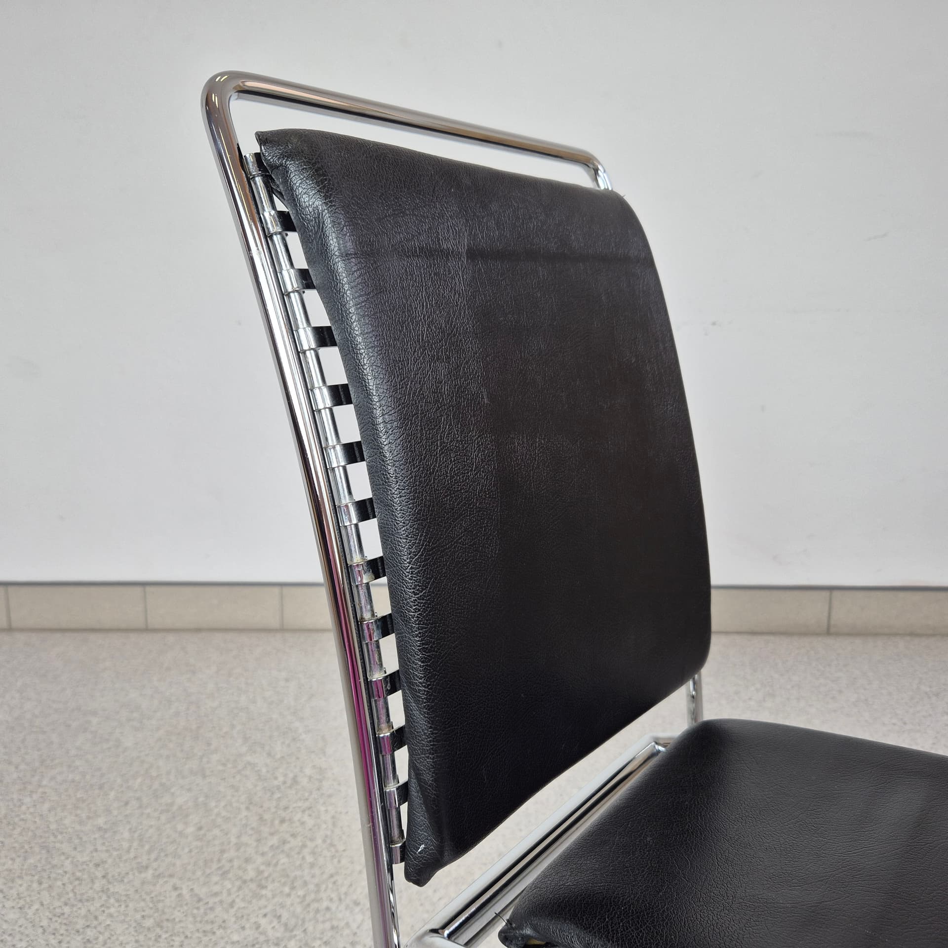 Stalowe krzesło firmy Meyer ze skórzaną tapicerką, Niemcy lata 60 - 99061