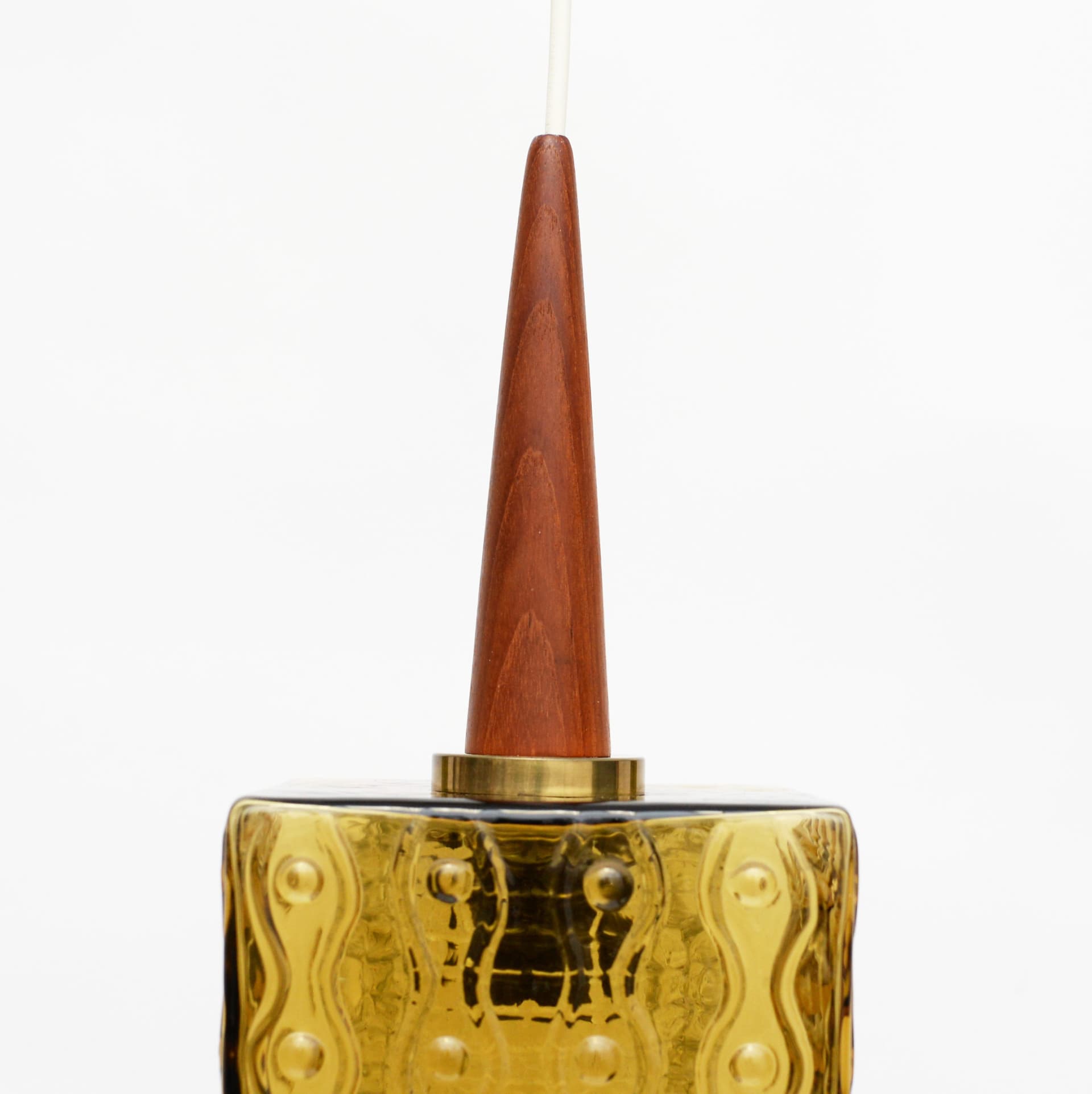 Lampa wisząca, szkło bursztynowe, drewno tekowe, mosiądz, proj. C. Fagerlund, Szwecja, lata 70. - 99473