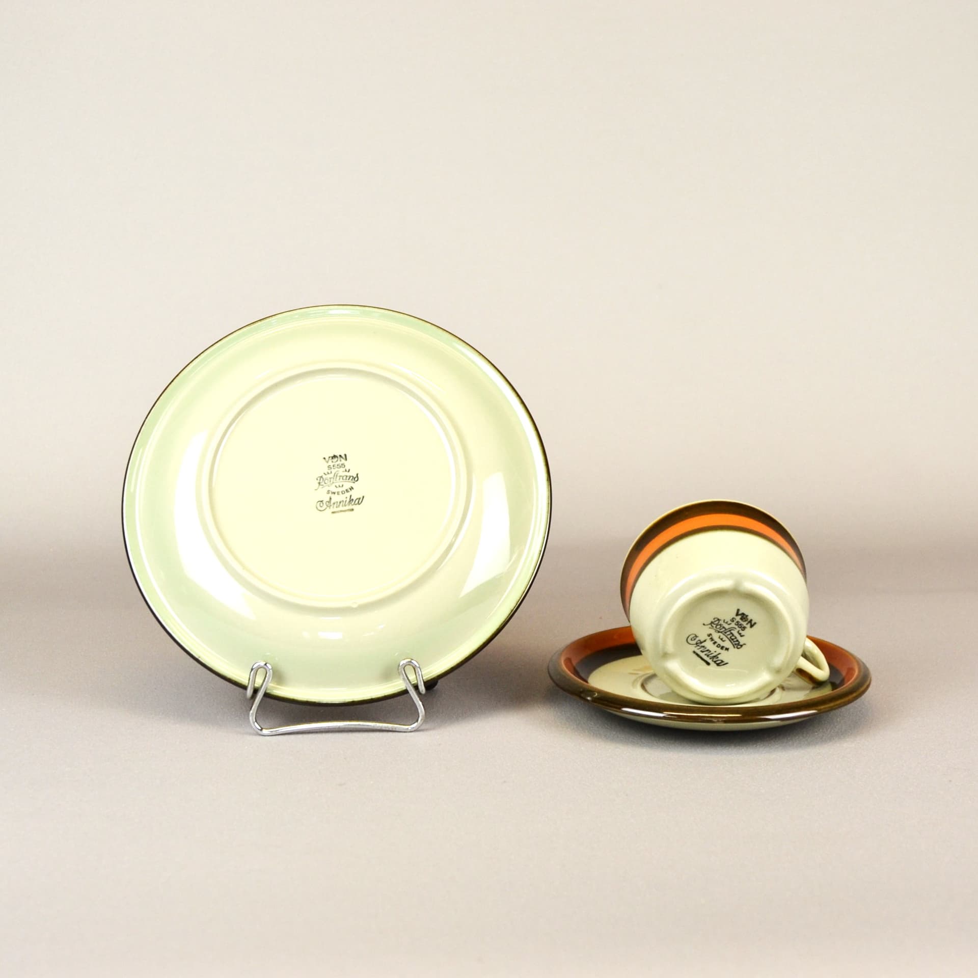 Coffee set Annika, glazed ivory ceramic, by M. Westman, Rörstrand, Sweden, 1970s. - 812