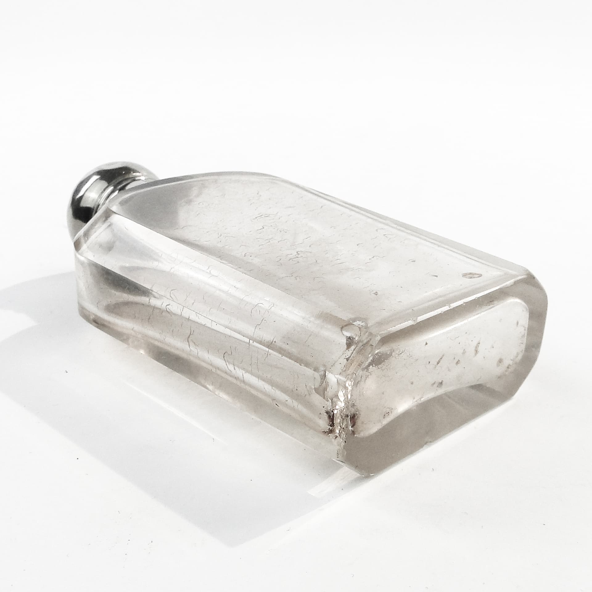 Art Deco hip flask, crystal, France, 1930s. - 101738
