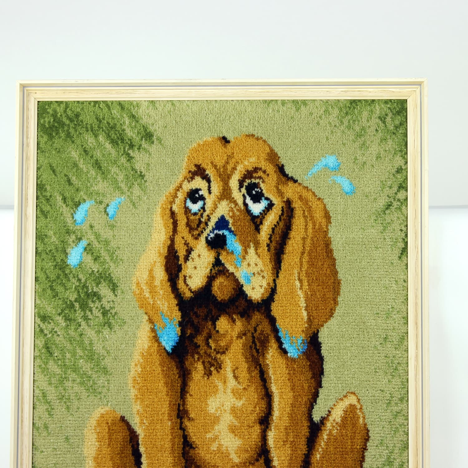 Tapiseria ścienna kreskówkowy pies, brązowy, niebieski, oliwkowy, beżowy, Czechosłowacja, lata 70. - 102379