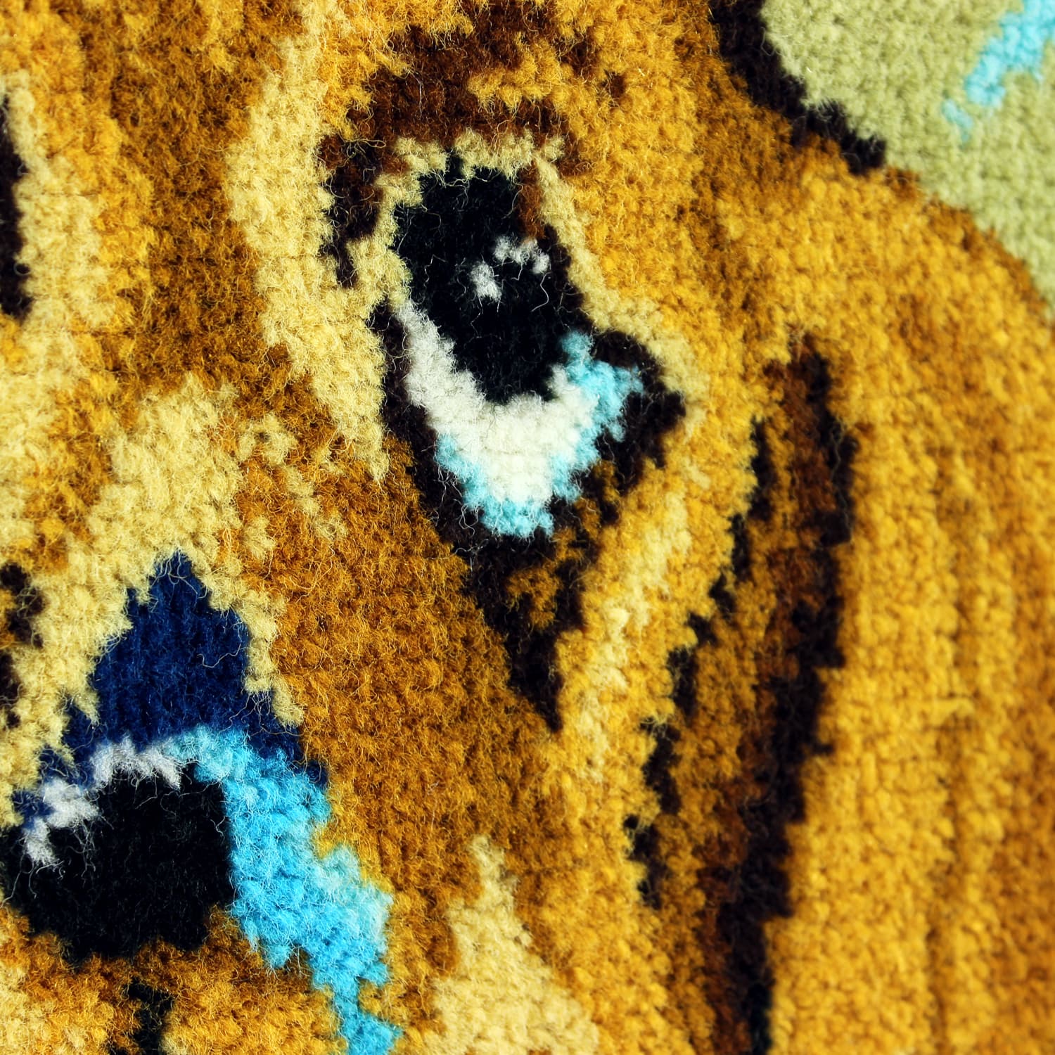 Tapiseria ścienna kreskówkowy pies, brązowy, niebieski, oliwkowy, beżowy, Czechosłowacja, lata 70. - 102384