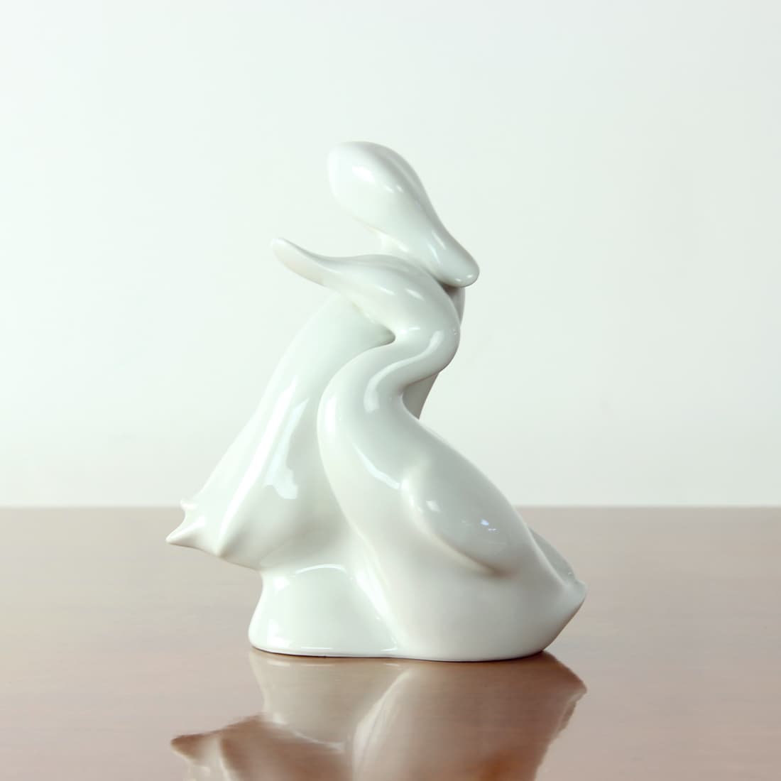 Figurka, Love Ducks, biała porcelana, Royal Dux Bohemia, Czechosłowacja, lata 60. - 102425