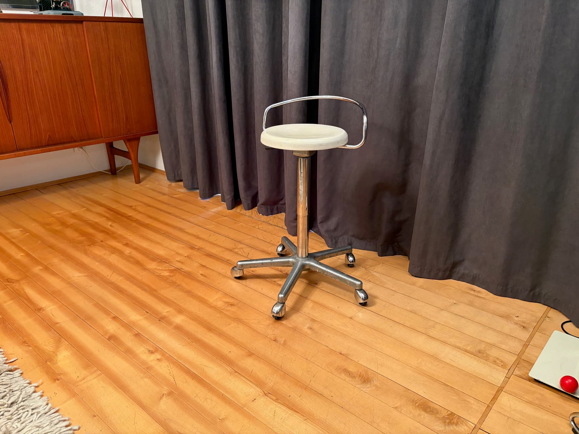 Regulowany stołek w stylu Marcela Breuera, lata 60. - 102516