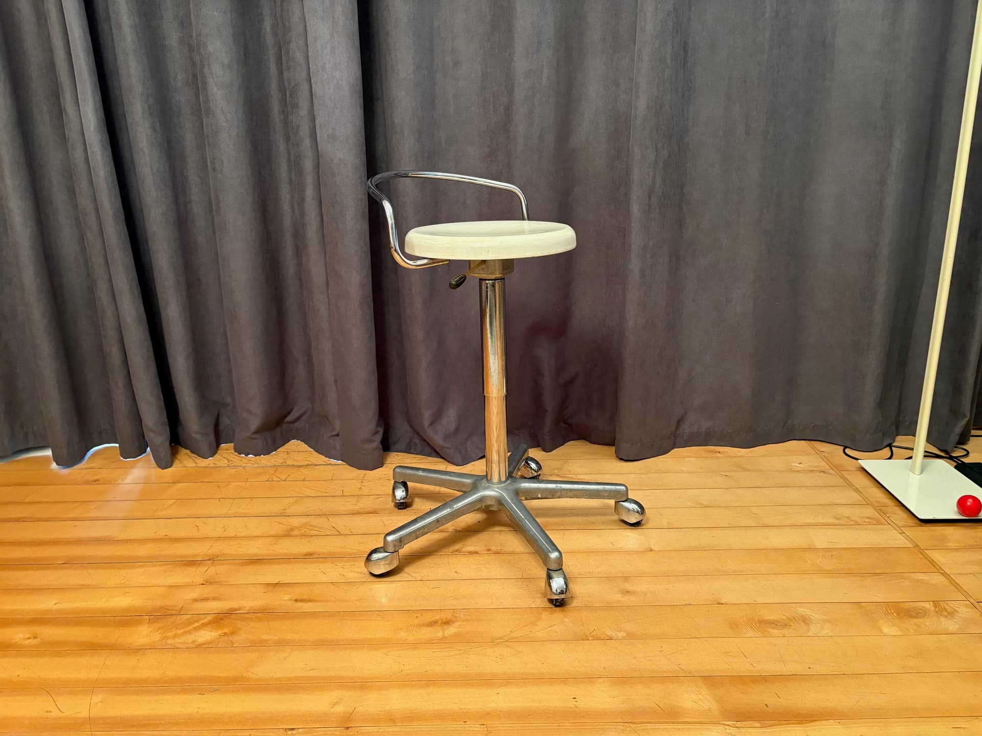 Regulowany stołek w stylu Marcela Breuera, lata 60. - 102508