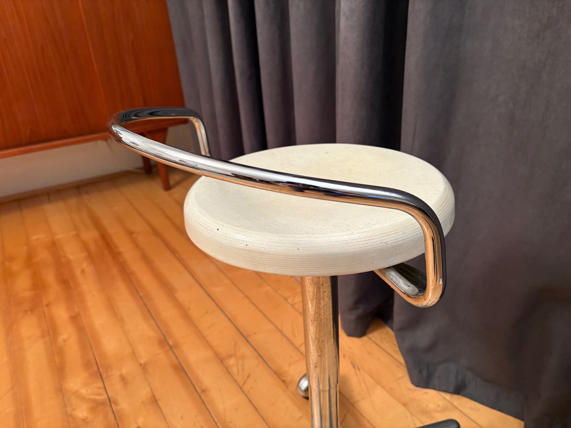 Regulowany stołek w stylu Marcela Breuera, lata 60. - 102517