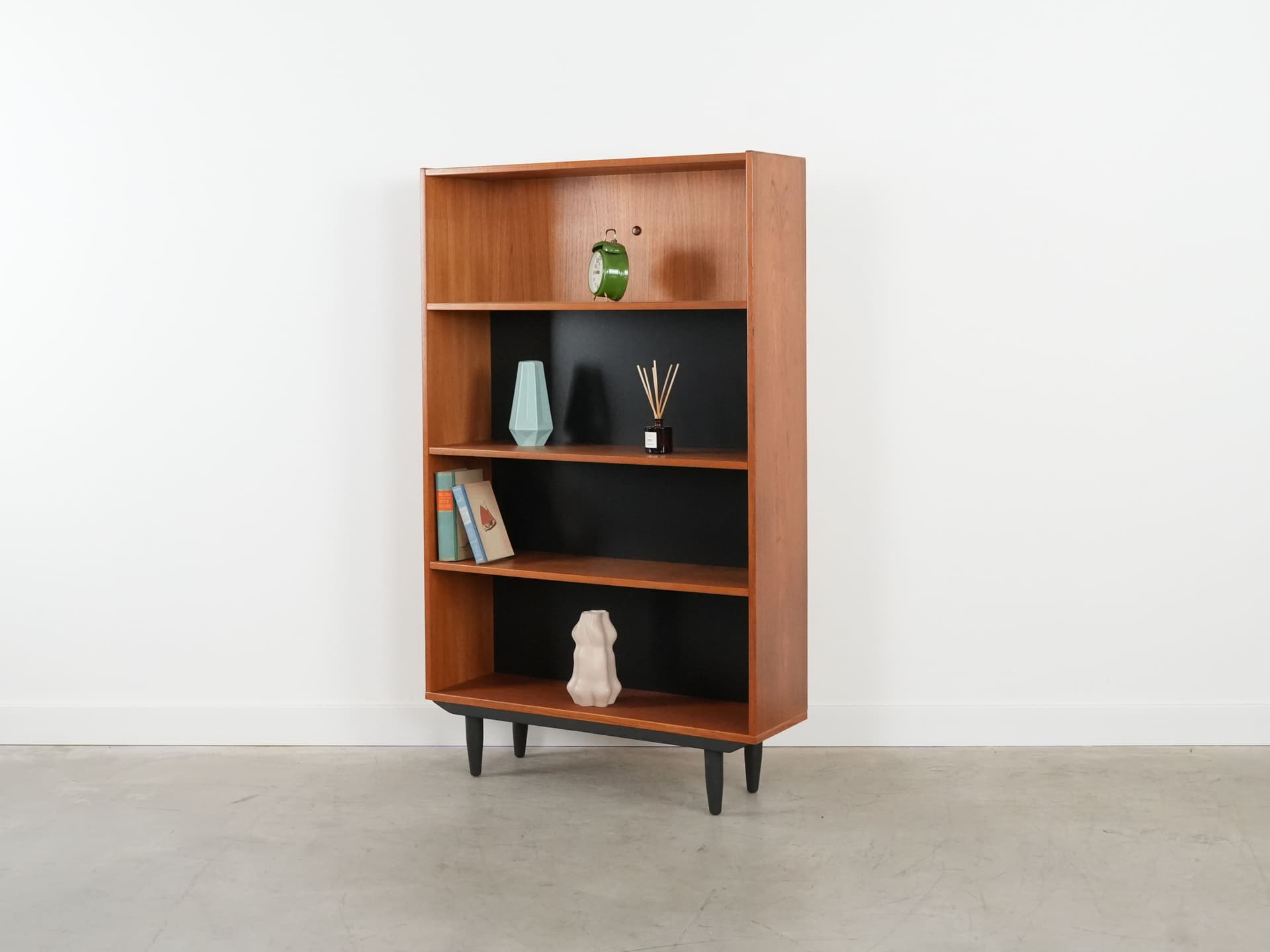 Bookcase, light brown teak, Denmark, 1970s. - 102570