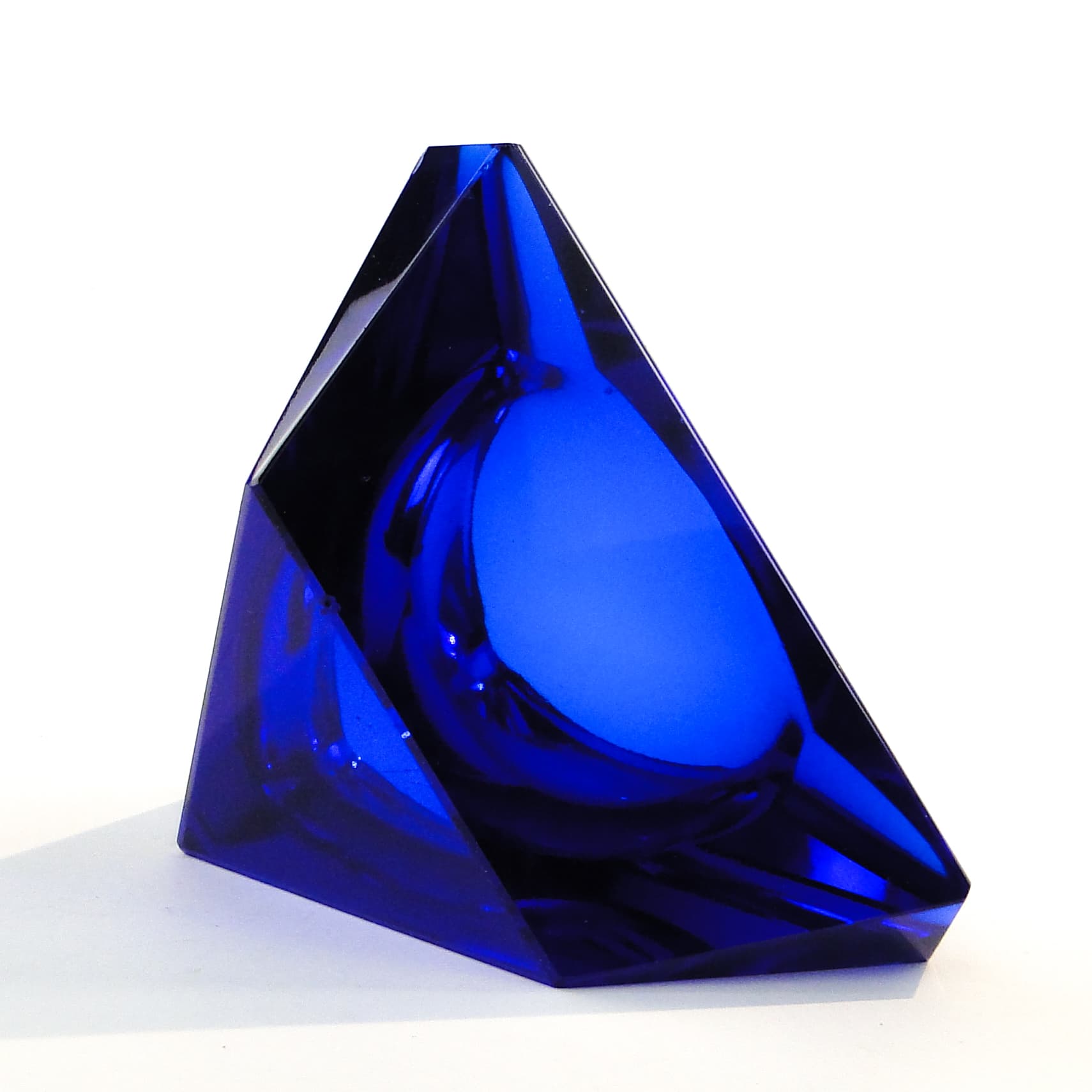 Popielniczka Art Deco, kryształ kobaltowy, Moser, Czechosłowacja, lata 50. - 103653