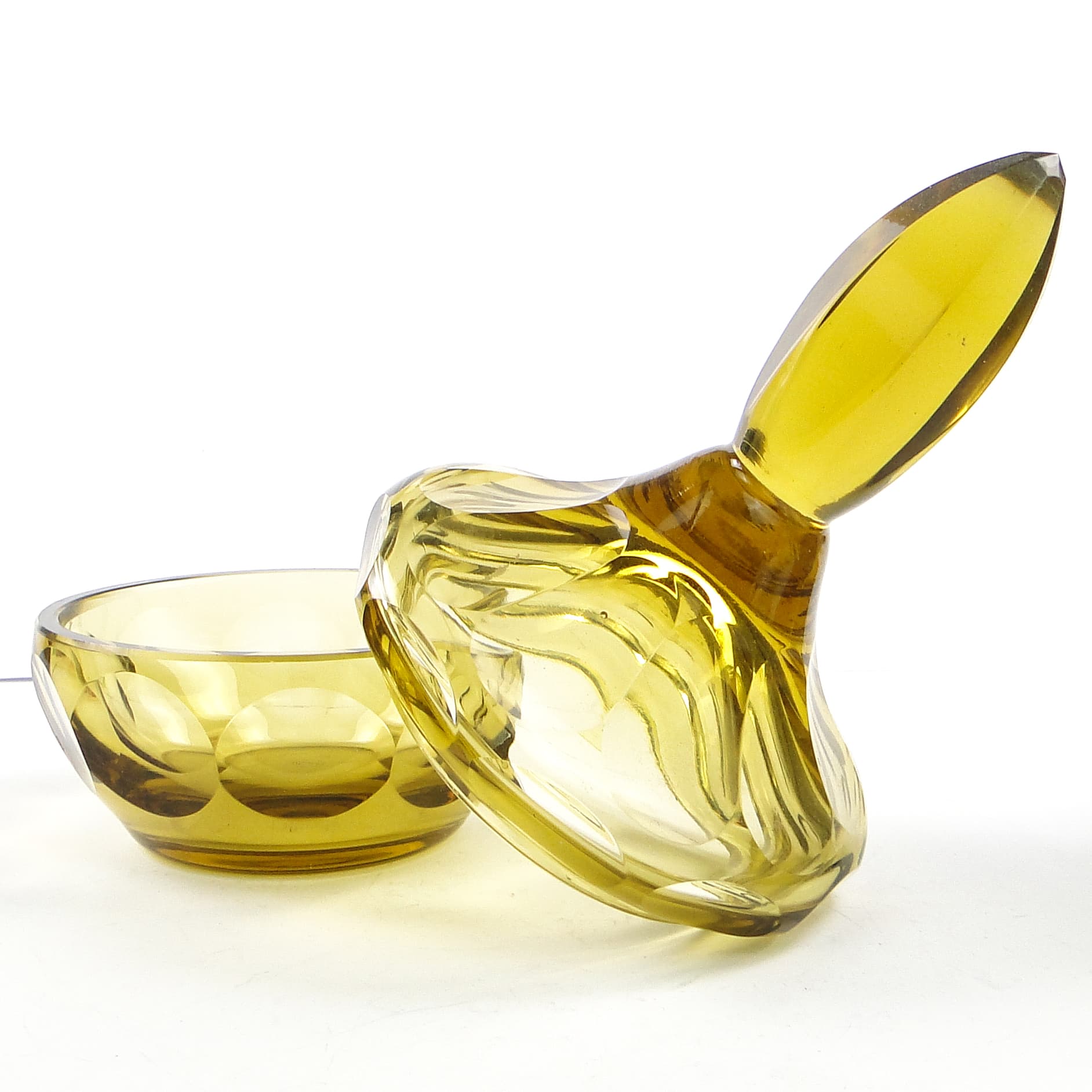 Art Deco bonbonniere, lemon crystal, Moser, Czechoslovakia, 1930s. - 103728