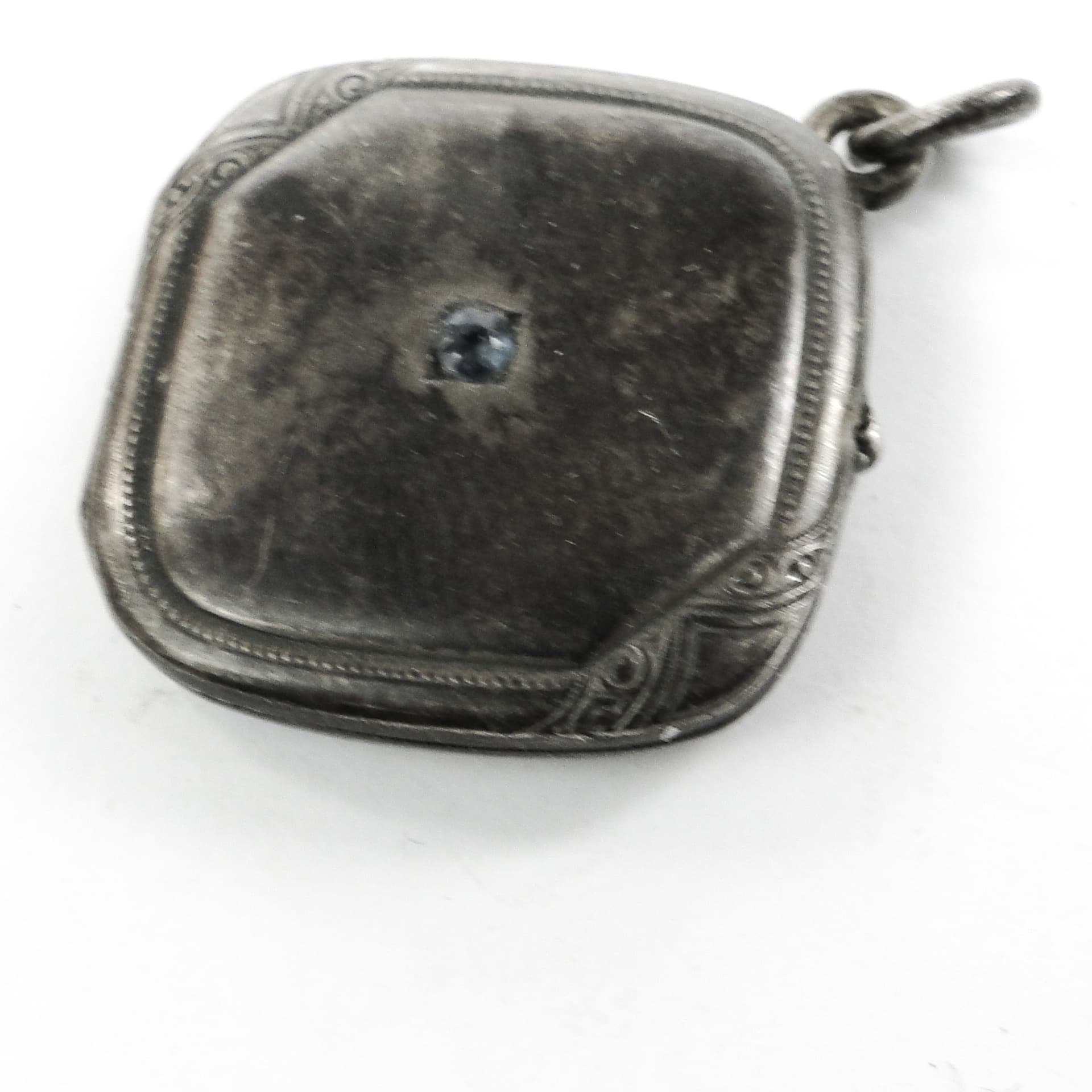 Locket, Sweden, 1950s - 103835