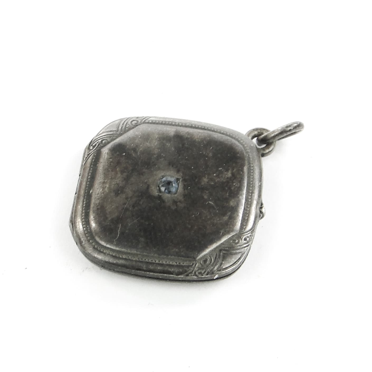 Locket, Sweden, 1950s - 103833