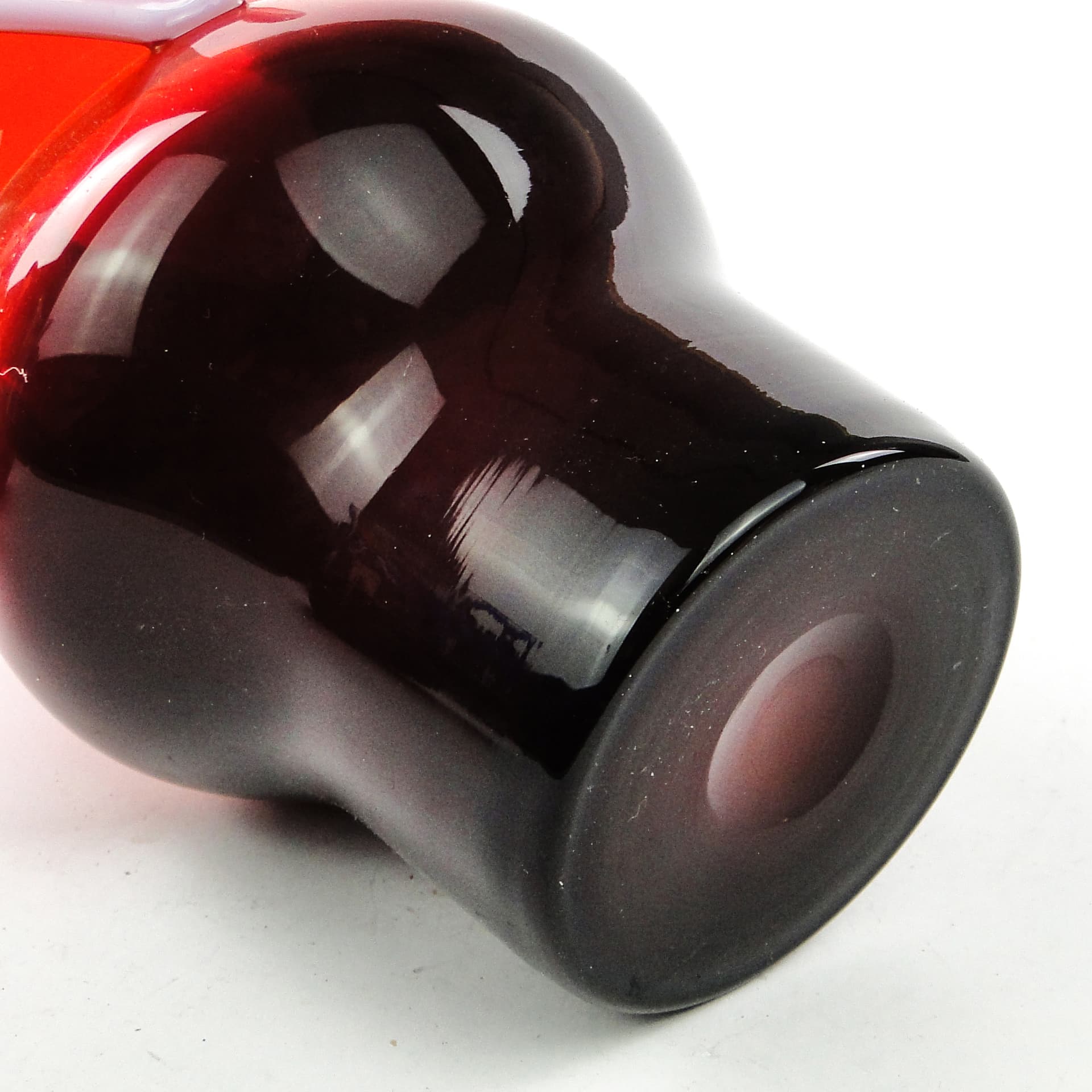 Wazon Osiołek, szkło czerwone, proj. C. Zuber, Polska, lata 70. - 103960