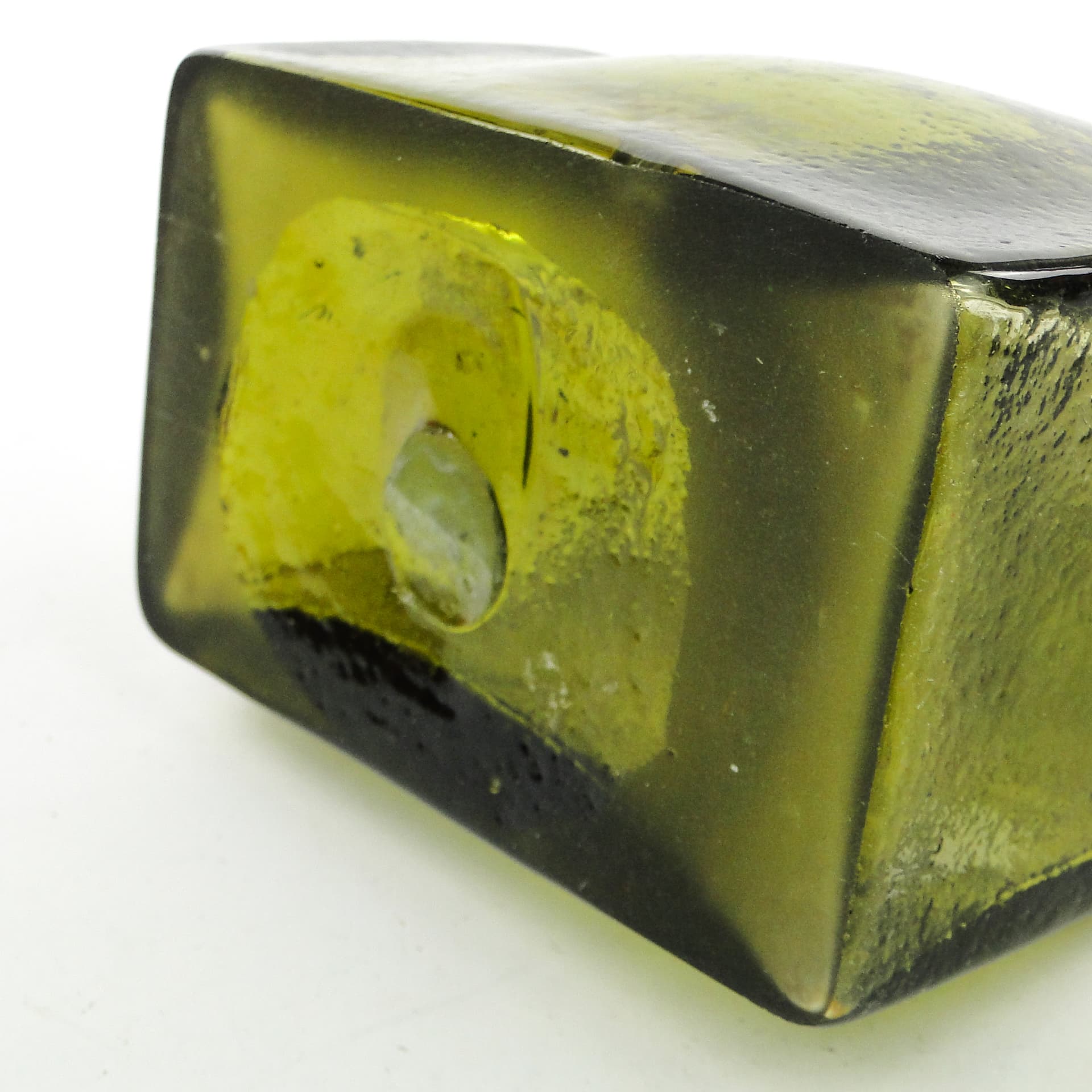 Forma szklana mid-century modern, oliwkowe szkło, proj. M. Veltuzen-Nagrabecka, Polska, lata 70. - 104012