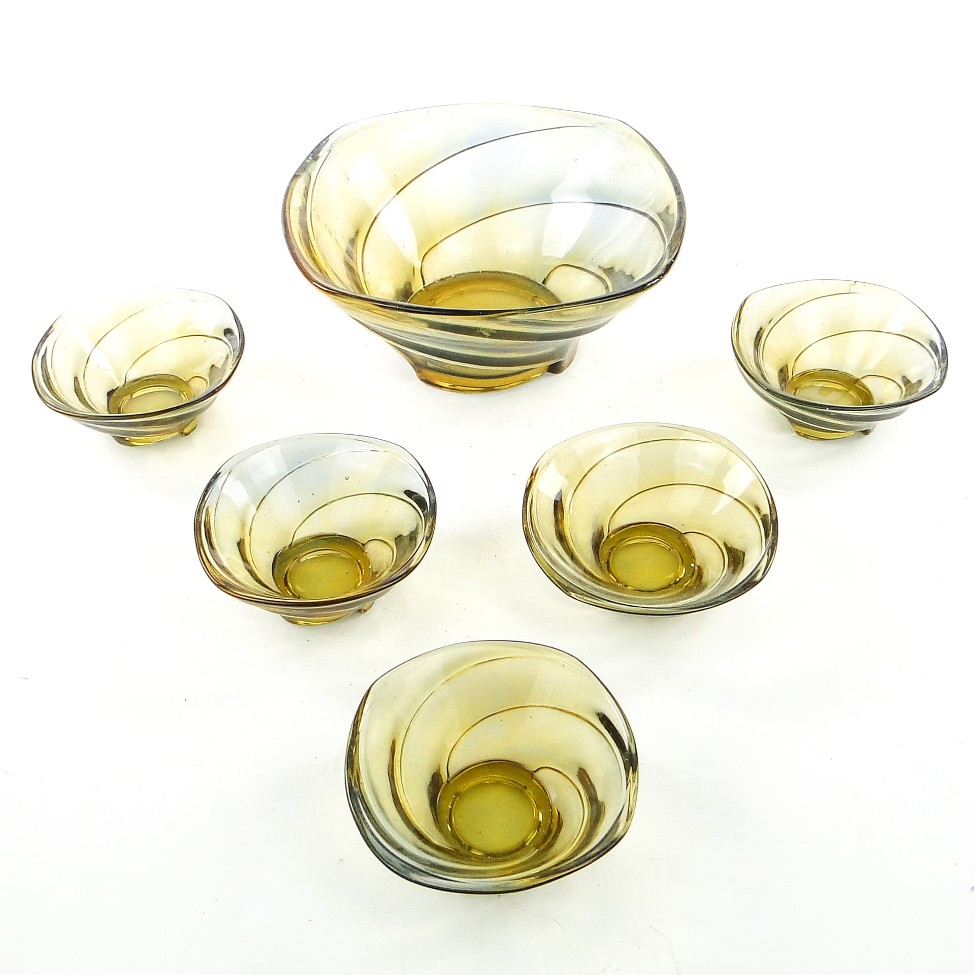 Wir salad bowl set, mid-century modern, amber-yellow pressed glass, Ząbkowice, Poland, 1970s. - 104363