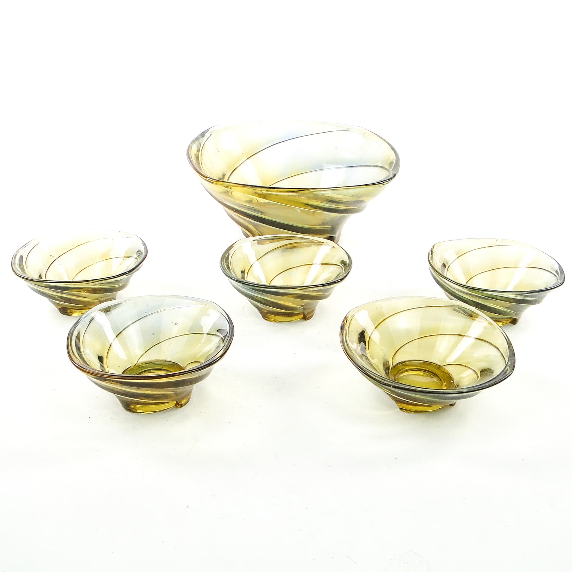 Wir salad bowl set, mid-century modern, amber-yellow pressed glass, Ząbkowice, Poland, 1970s. - 104372
