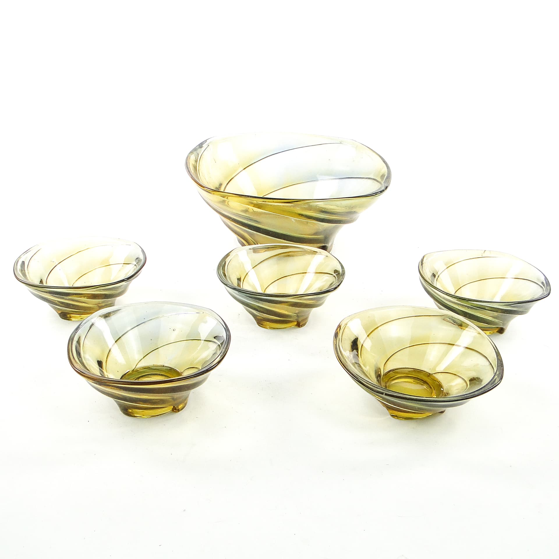 Wir salad bowl set, mid-century modern, amber-yellow pressed glass, Ząbkowice, Poland, 1970s. - 104371