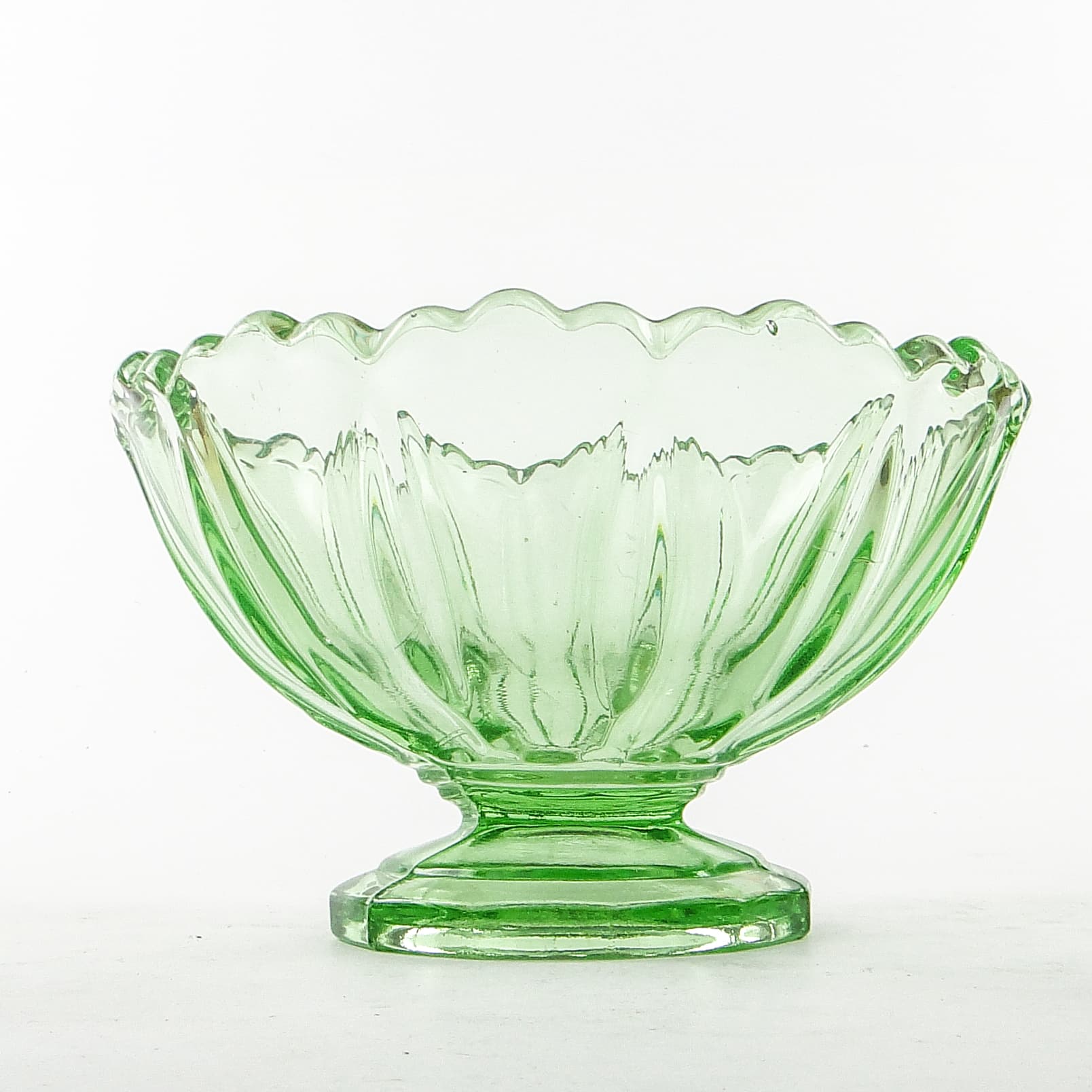 Ring Around pedestal bowl, mid-century modern, pressed glass, Ząbkowice, Poland, 1950s. - 104447