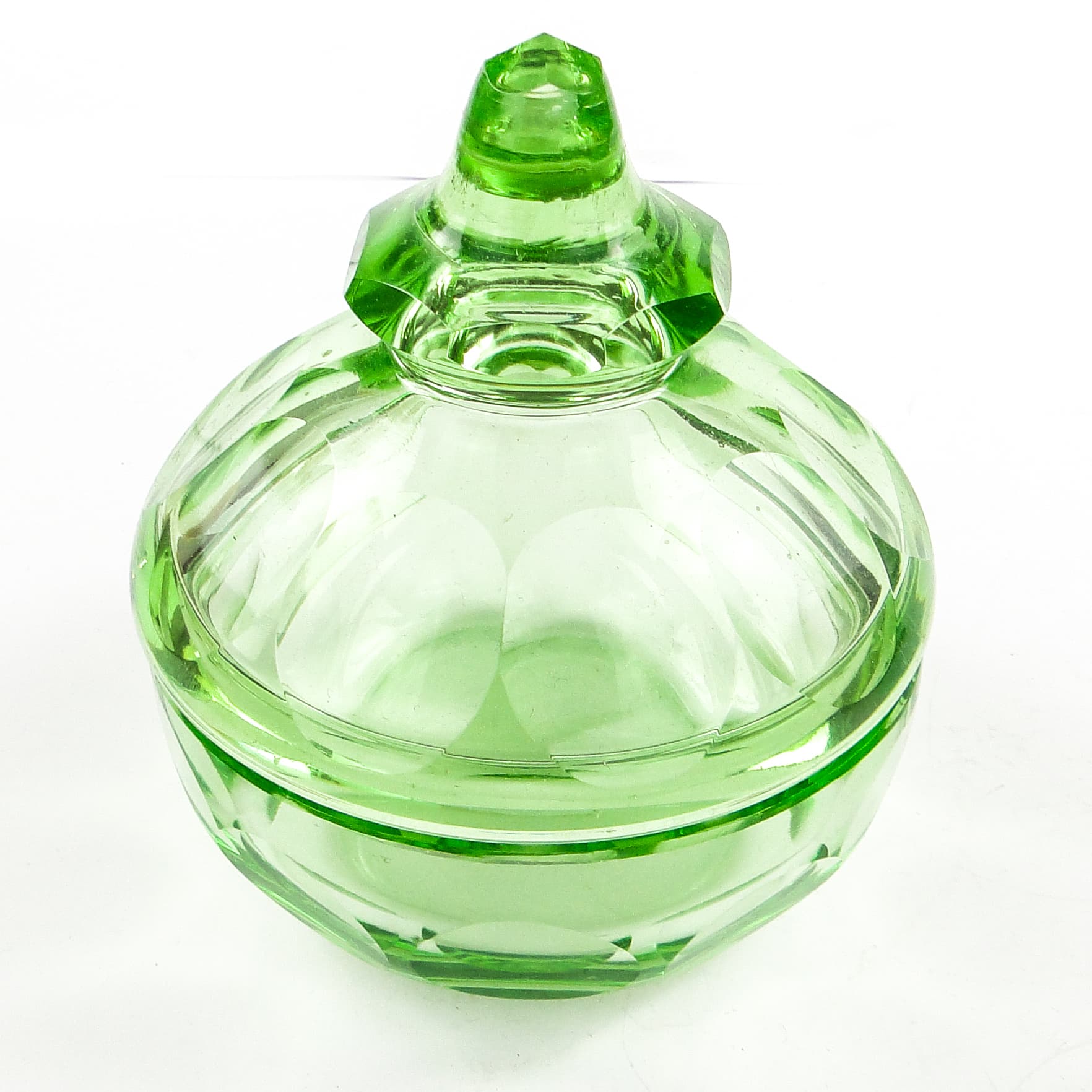 Art Deco candy dish, green crystal, Moser, Czechoslovakia, 1930s. - 104712