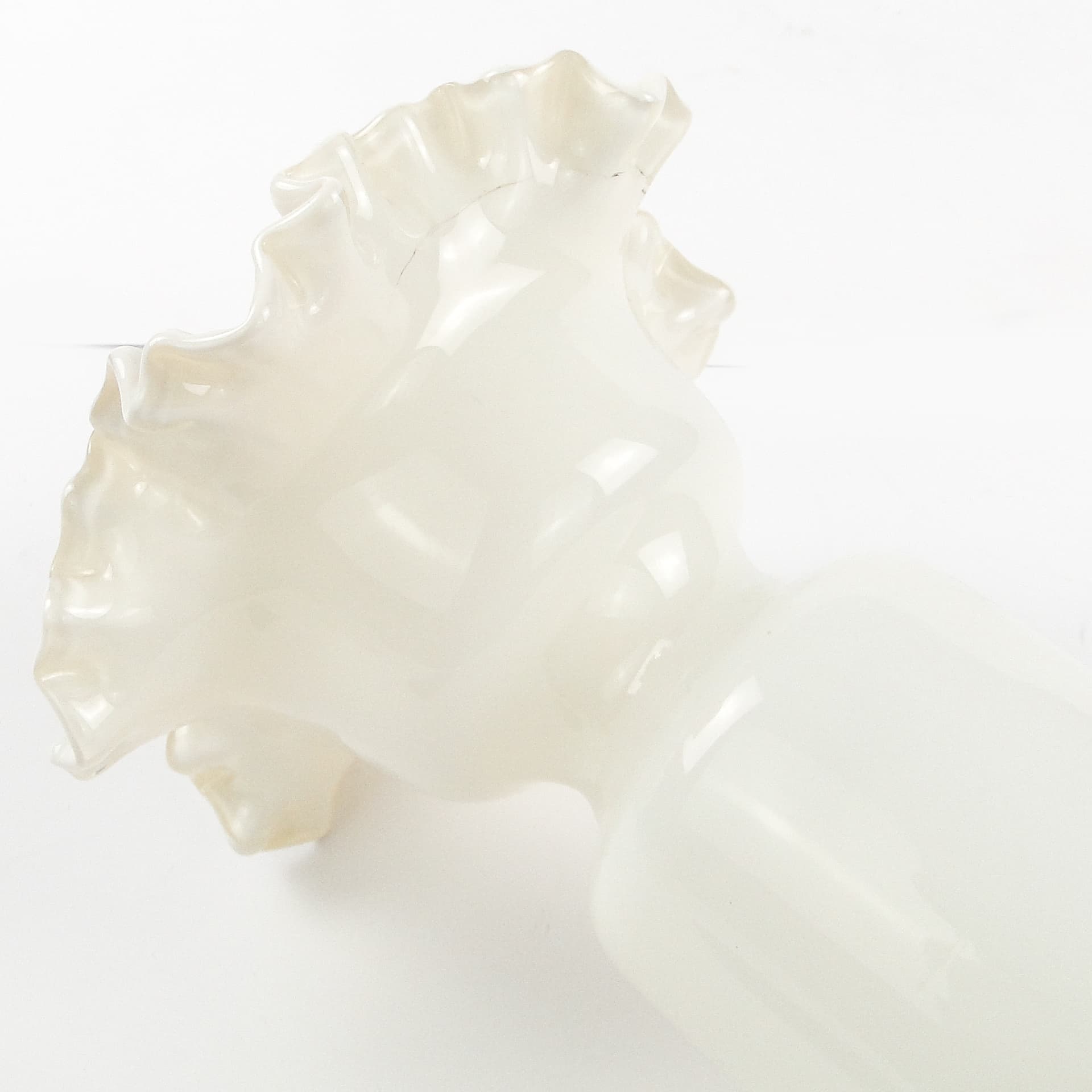 Ruffled vase, mid-century modern, glass, by L. Fiedorowicz, Poland, 1970s. - 104889