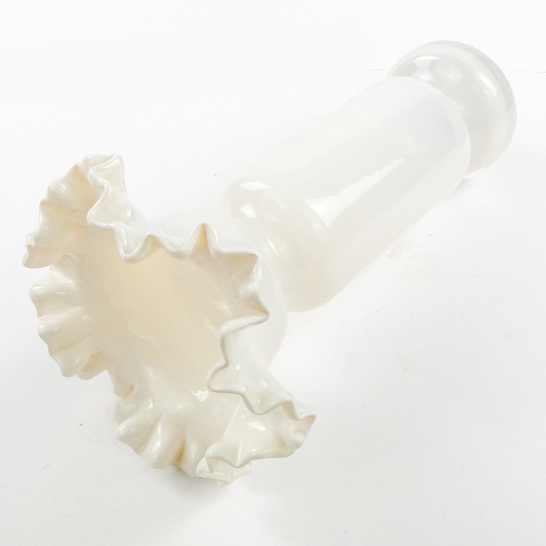 Ruffled vase, mid-century modern, glass, by L. Fiedorowicz, Poland, 1970s. - 104887