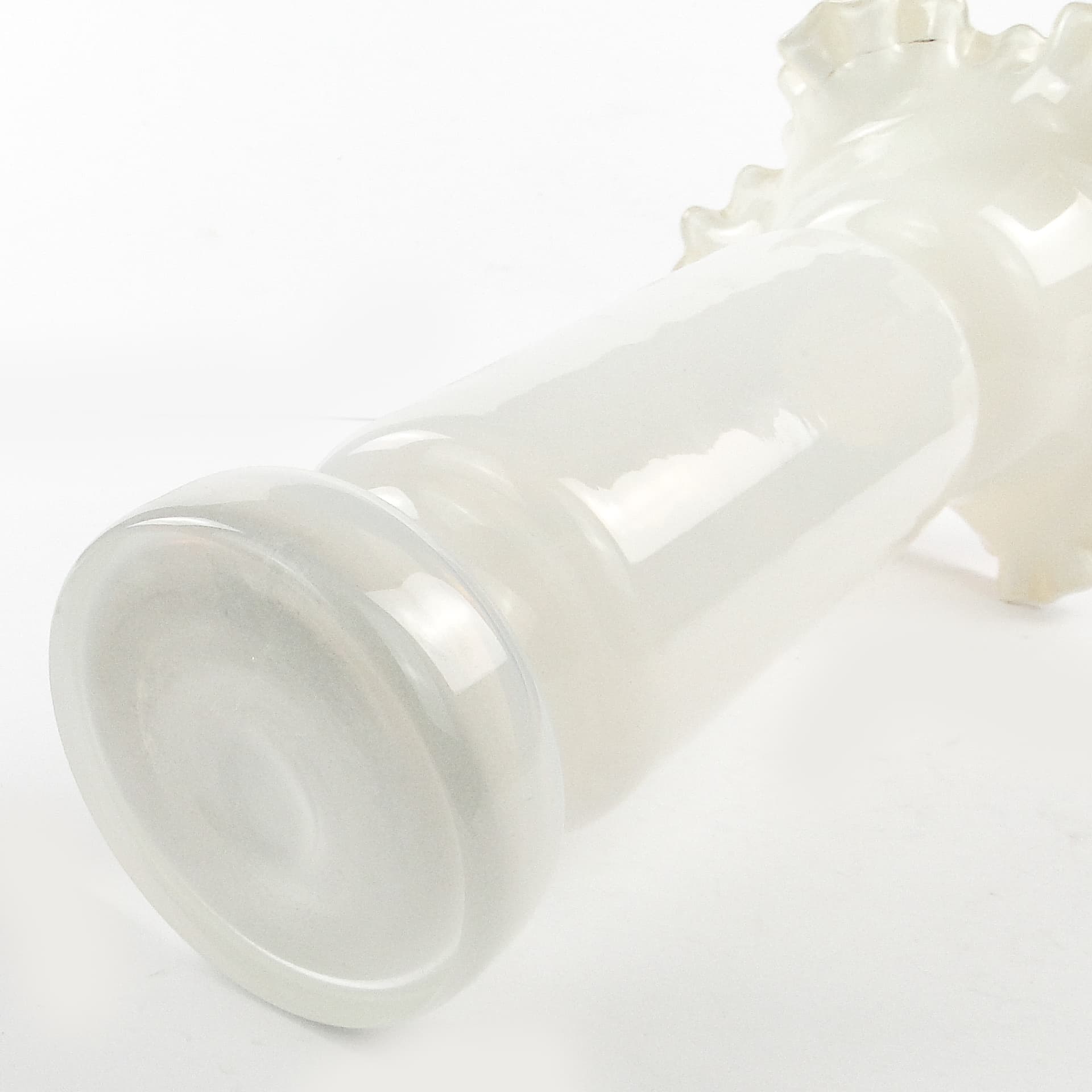 Ruffled vase, mid-century modern, glass, by L. Fiedorowicz, Poland, 1970s. - 104890