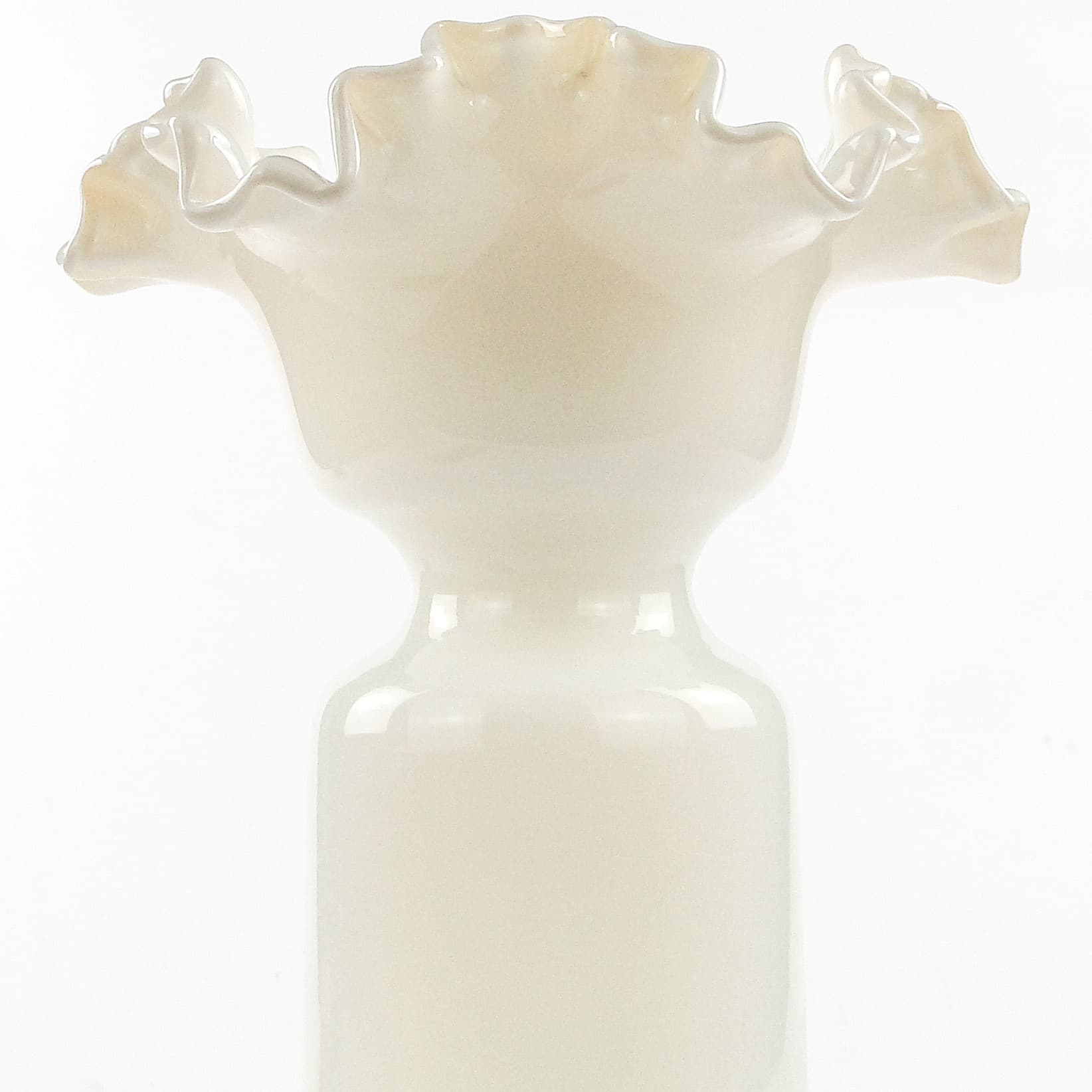 Ruffled vase, mid-century modern, glass, by L. Fiedorowicz, Poland, 1970s. - 104884