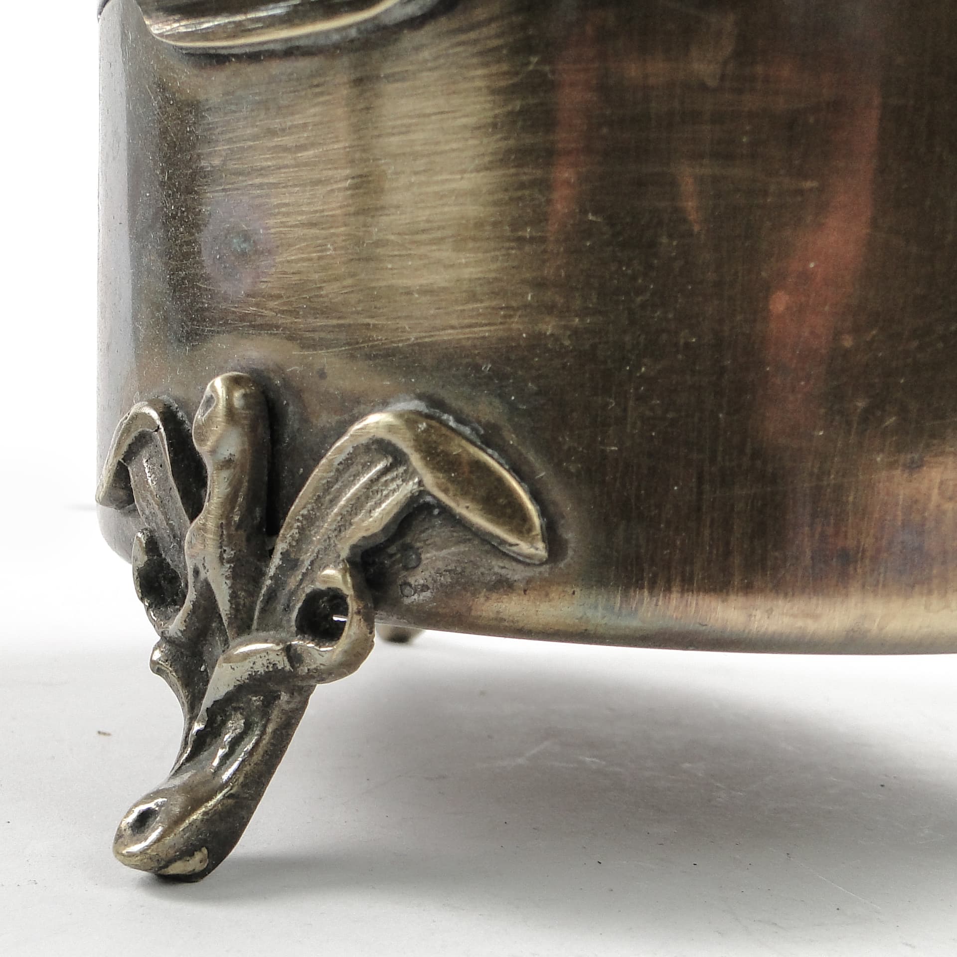 Cukiernica Art Nouveau, mosiądz srebrzony, Węgry, początek XX w. - 105684