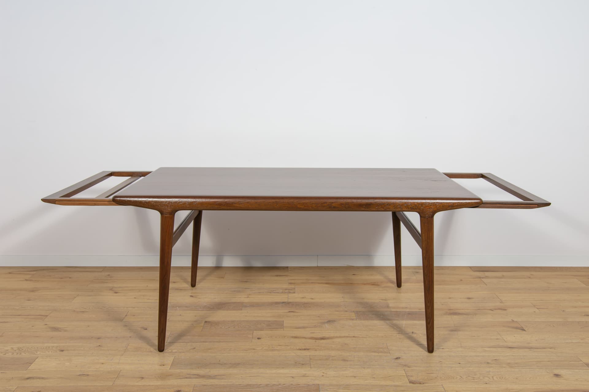 Rozkładany stół, proj. Johannes Andersen, Uldum Mobelfabrik, Dania, lata 60. - 105699